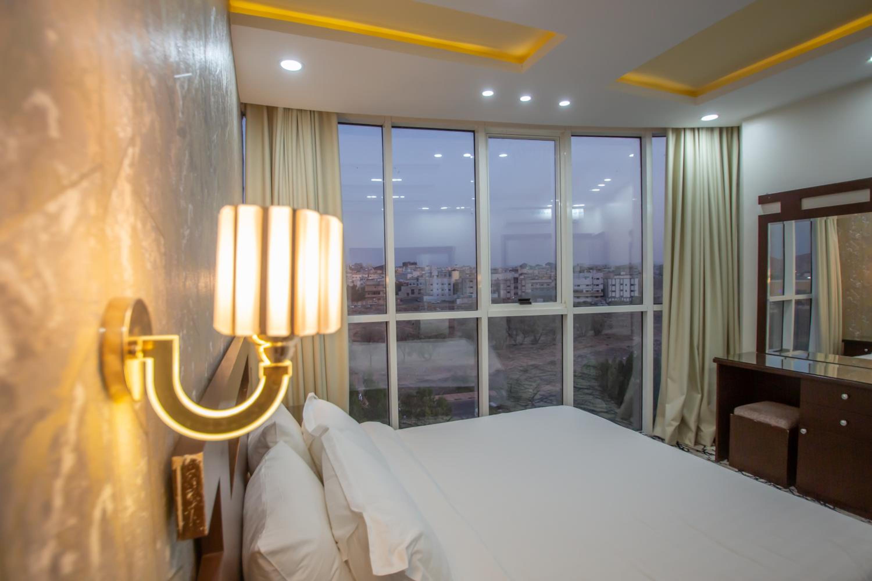 Apartment with Garden View
