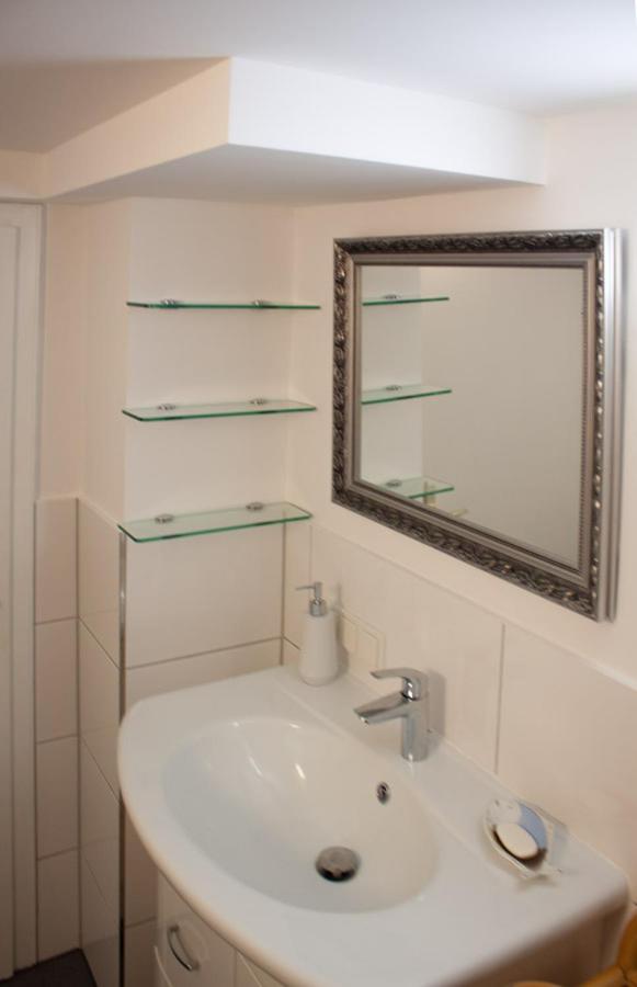 One-Bedroom Apartment photo 3