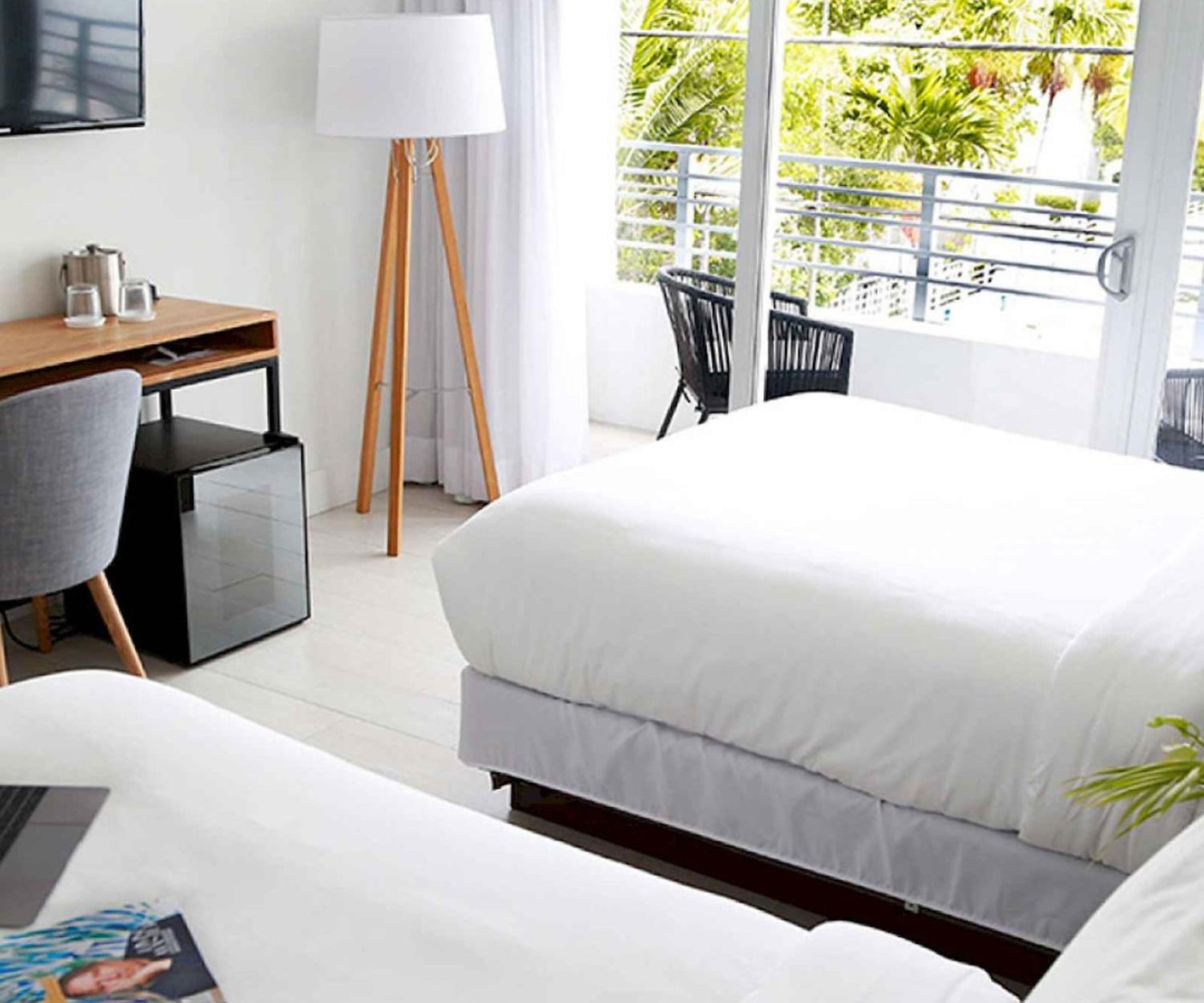 Double Full Room with Balcony (Self Check-in) - Photo 2