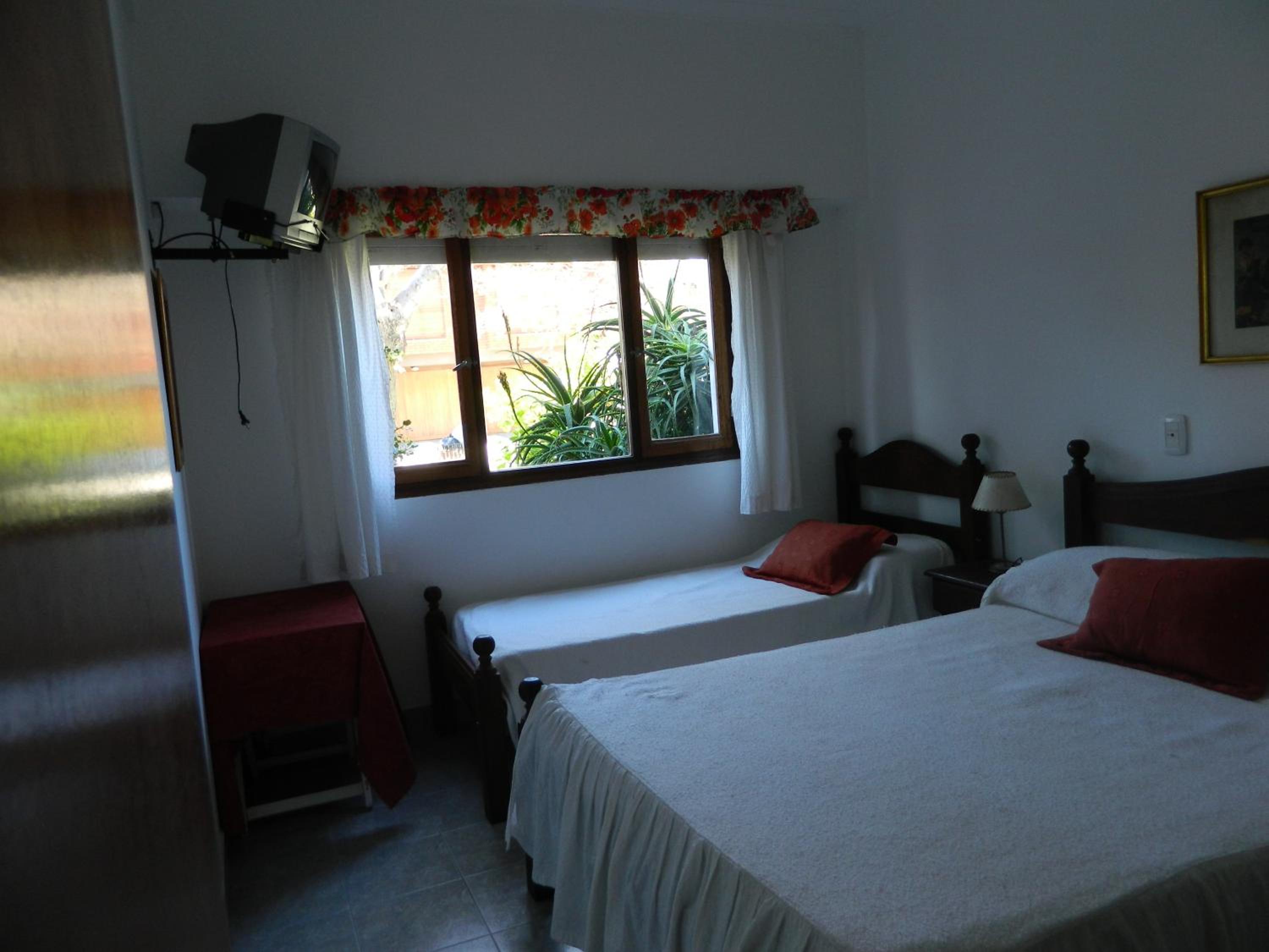 Standard Triple Room photo 3