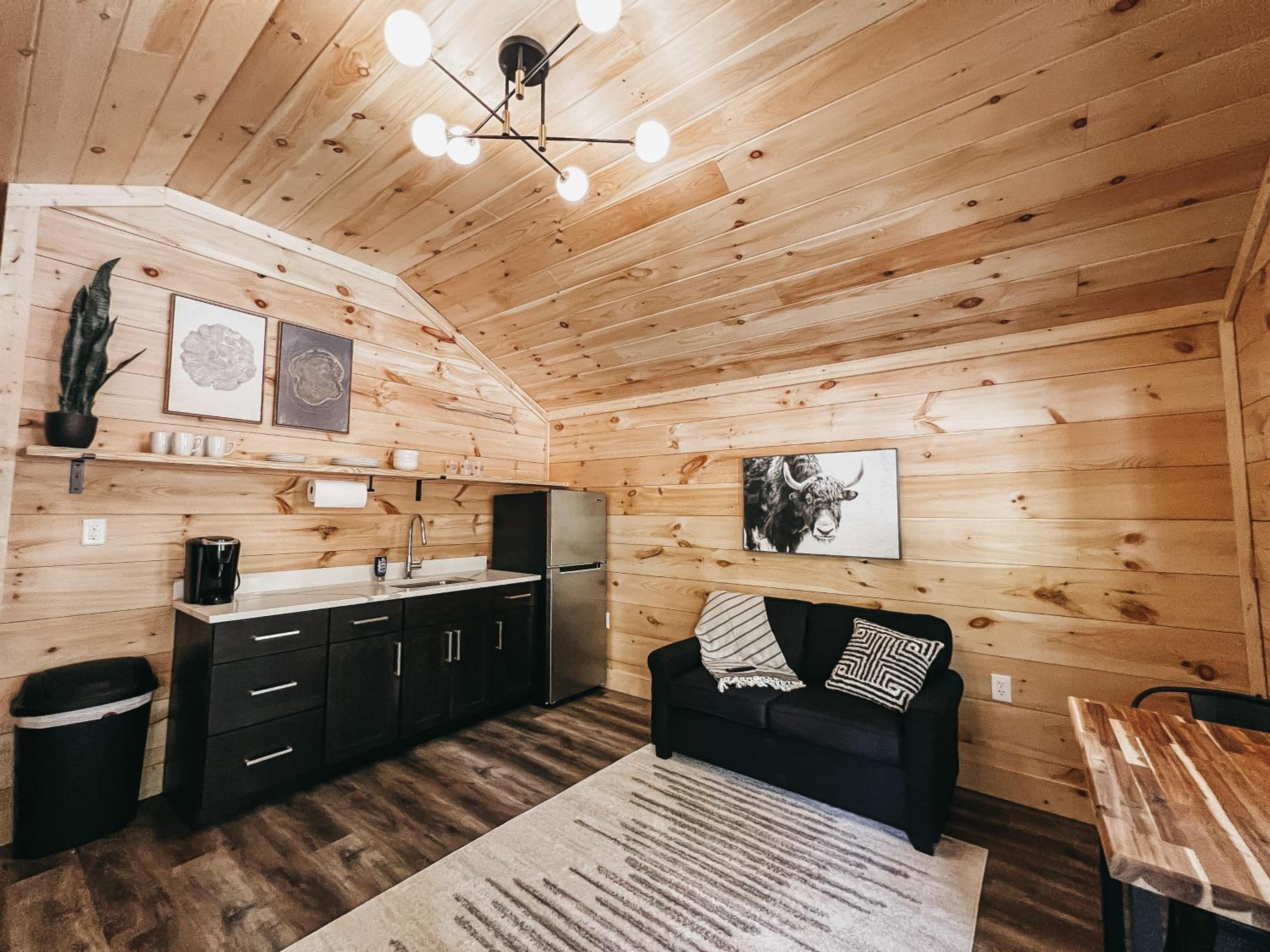 One-Bedroom House photo 1