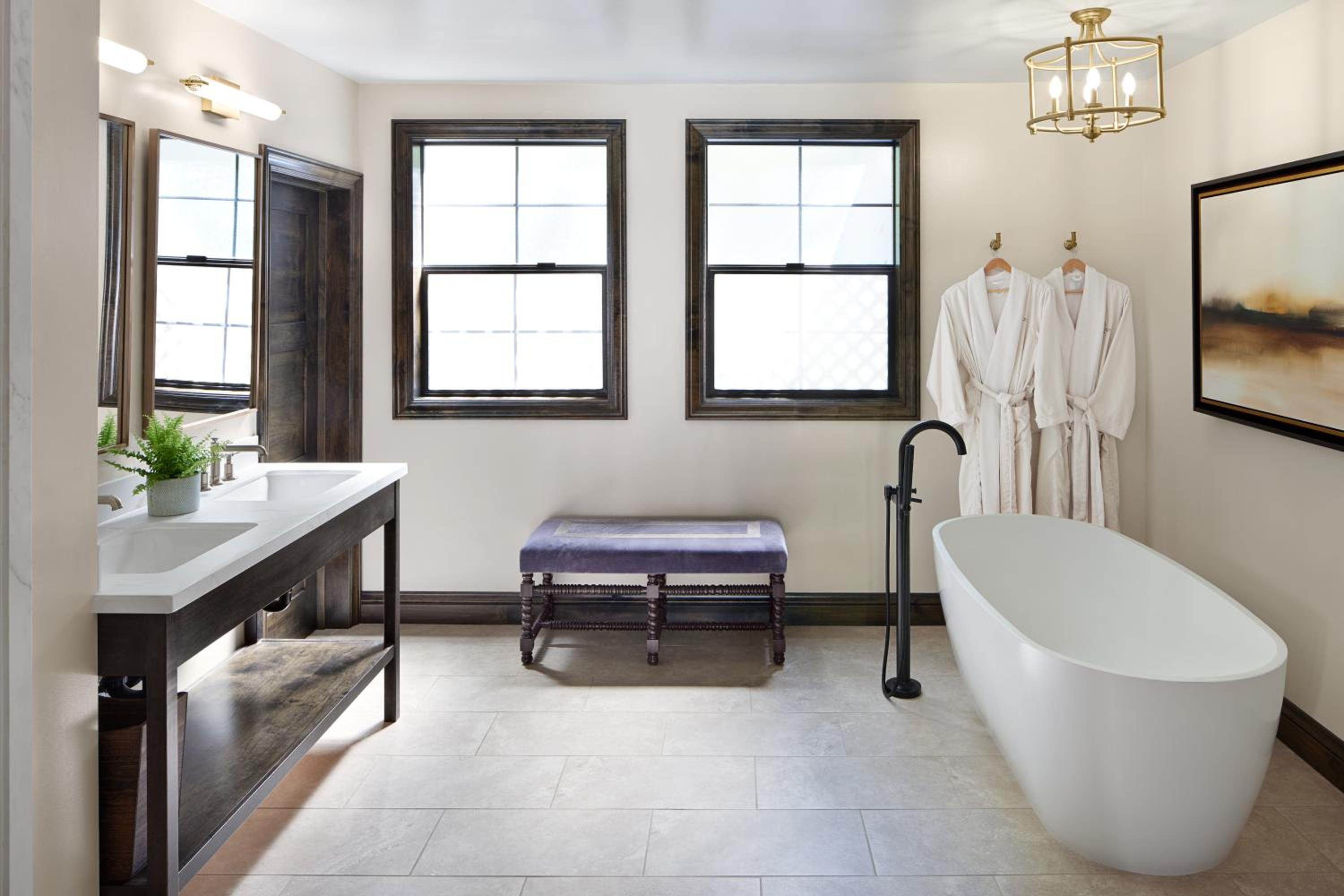 Grand Double Queen Room - Photo 2