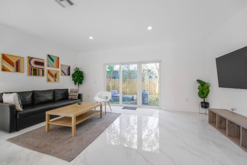 Three-Bedroom House photo 1