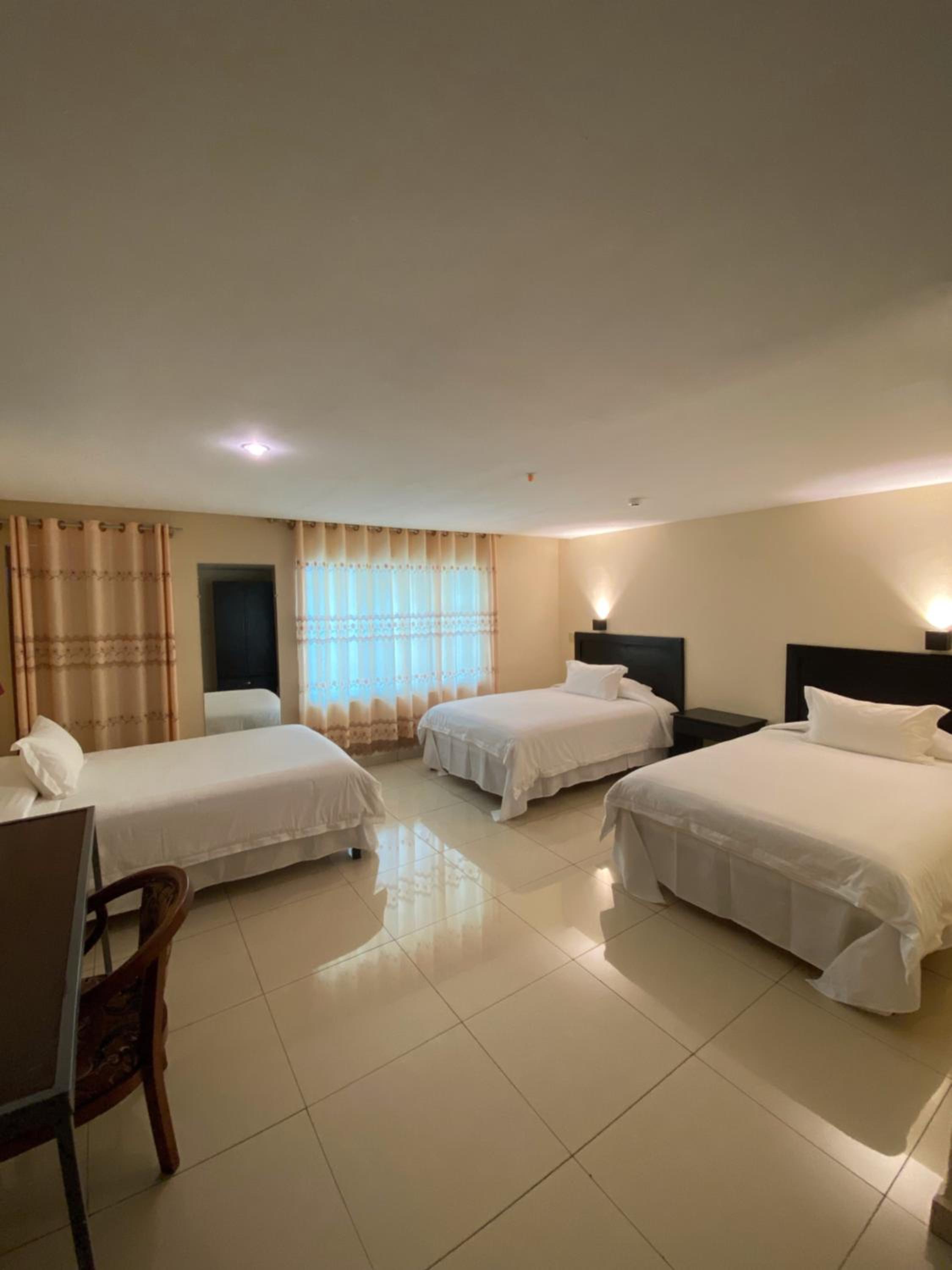 Executive Triple Room photo 3