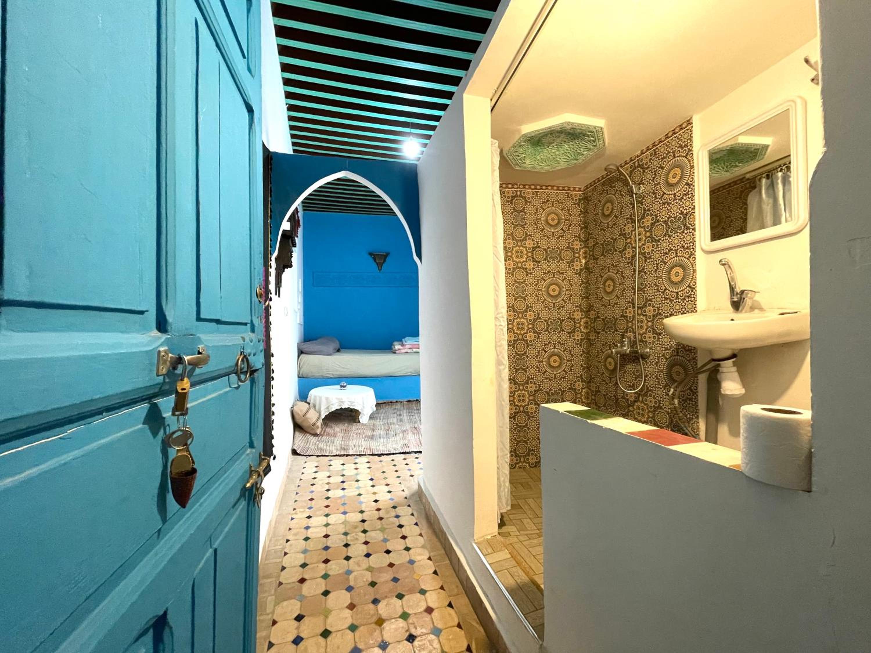 Double or Twin Room - Photo 5