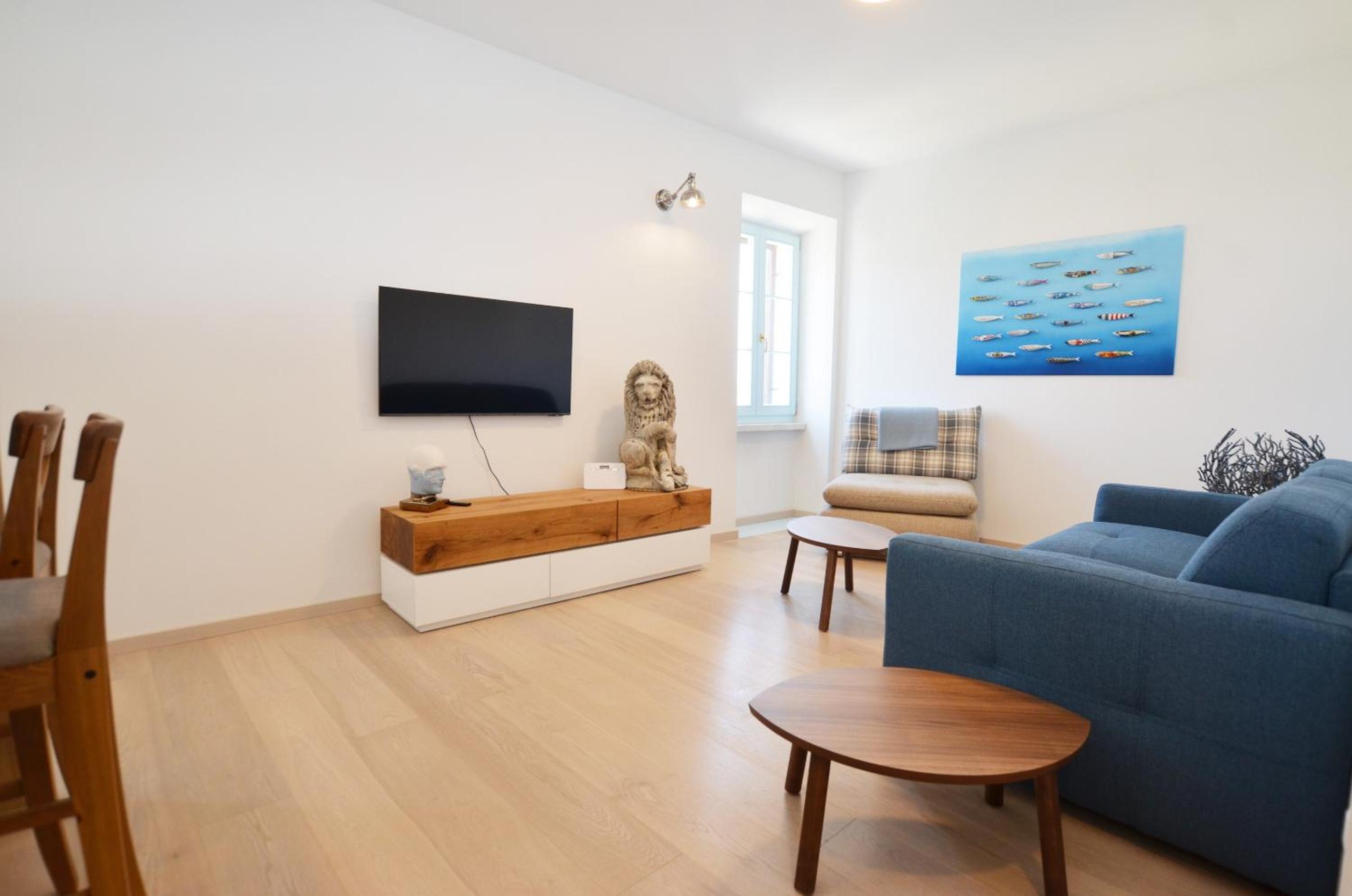 One Bedroom Apartment