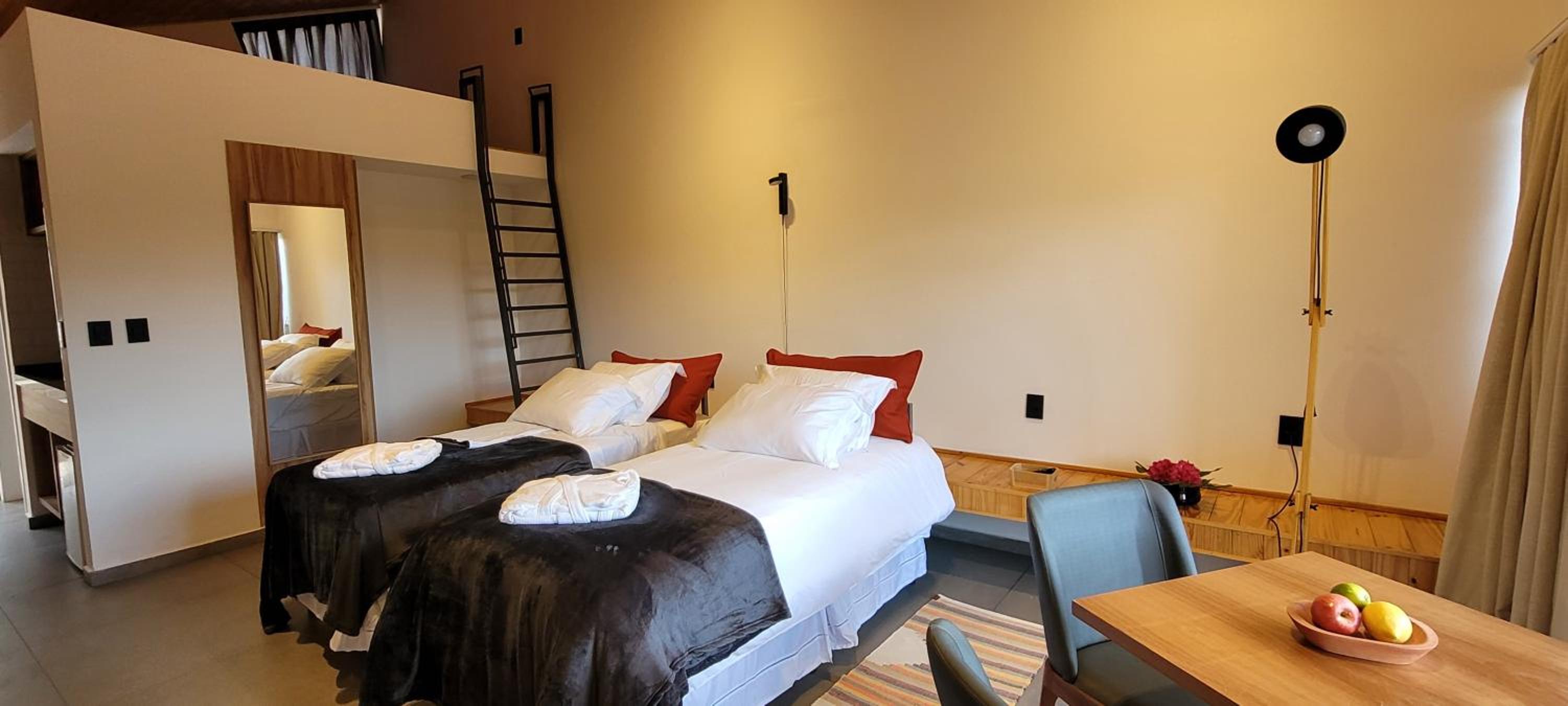 Deluxe Double Room with Balcony photo 2