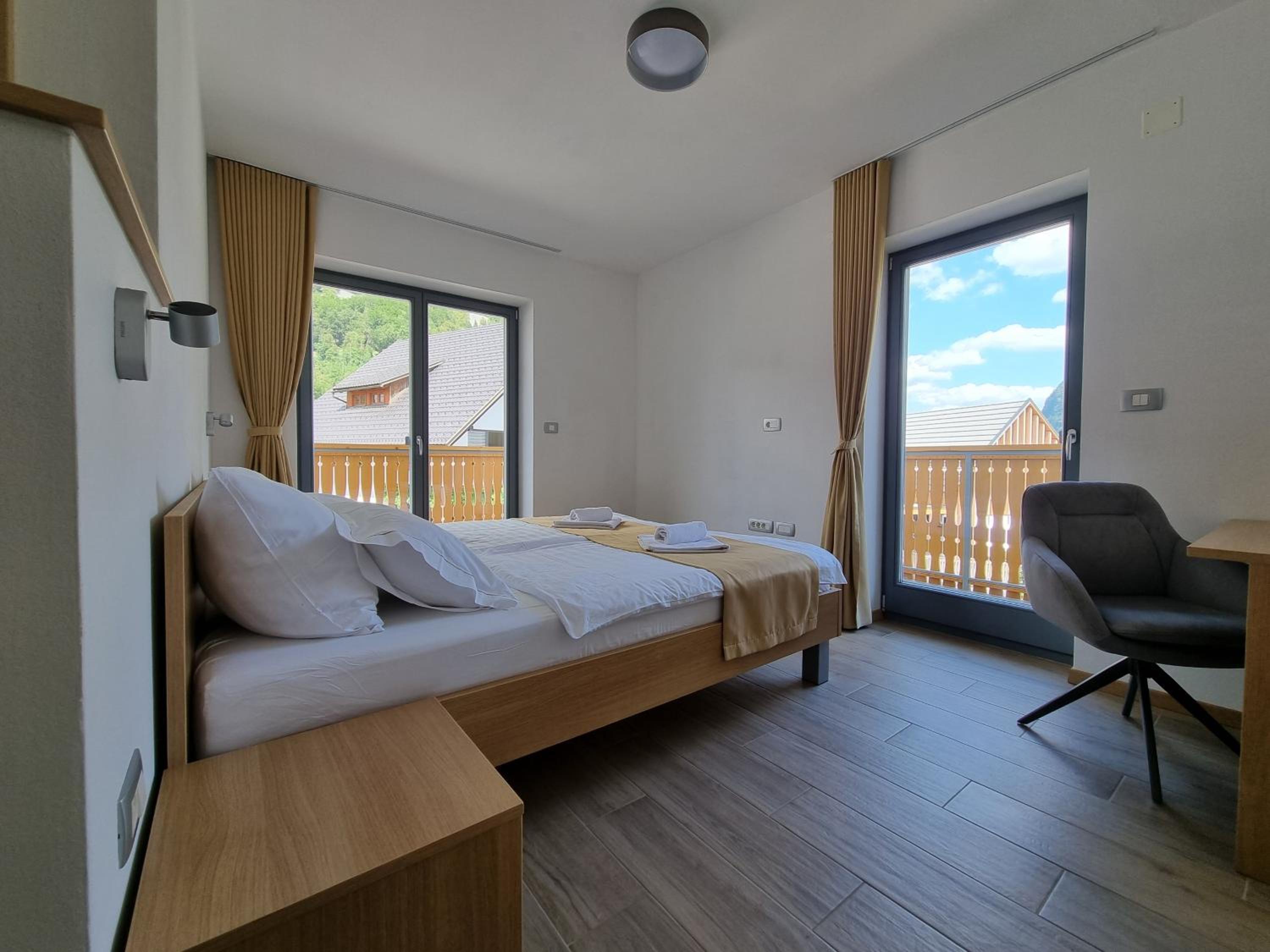 Apartment with Terrace photo 3