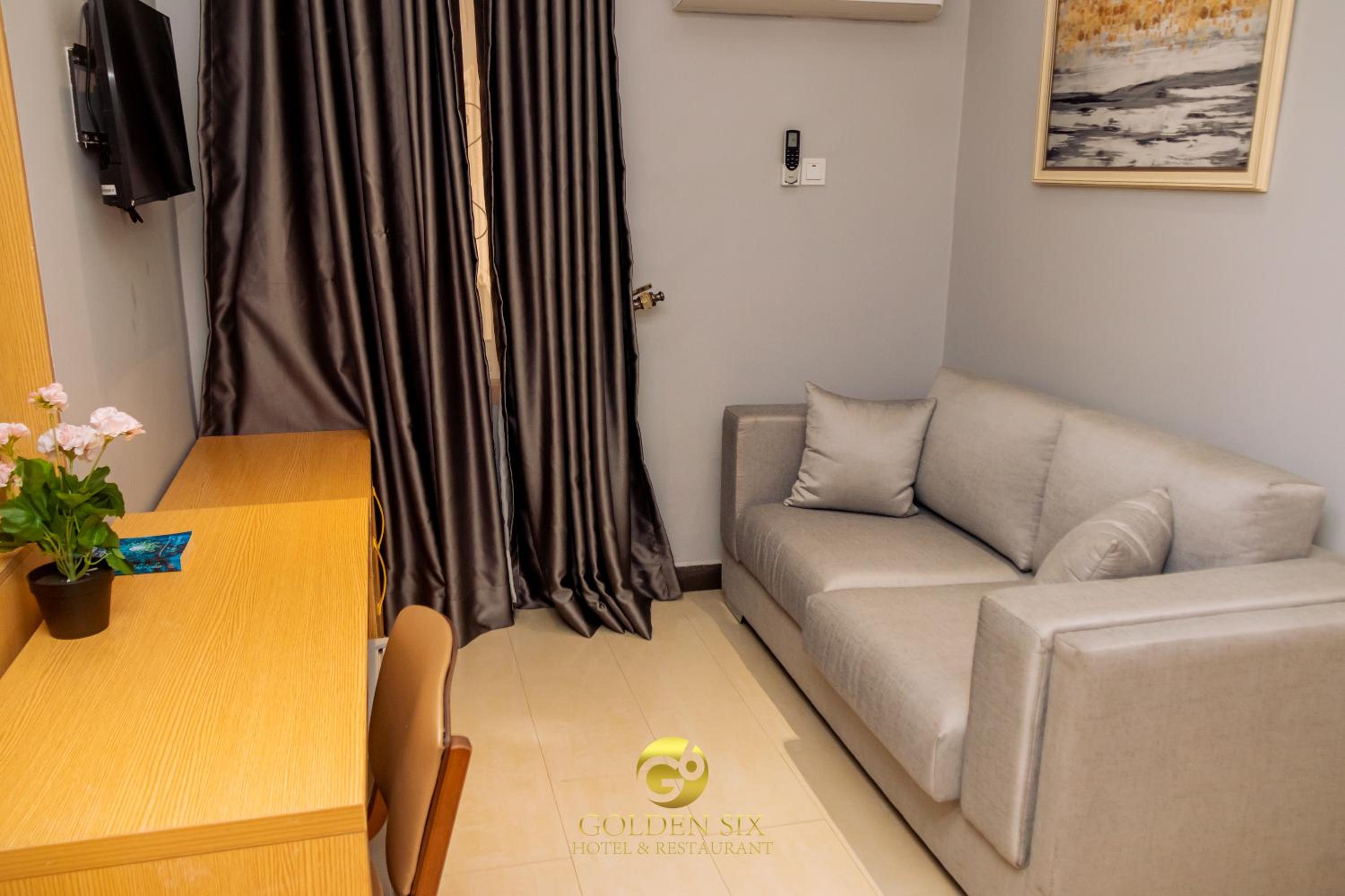 Deluxe Suite - Photo 2