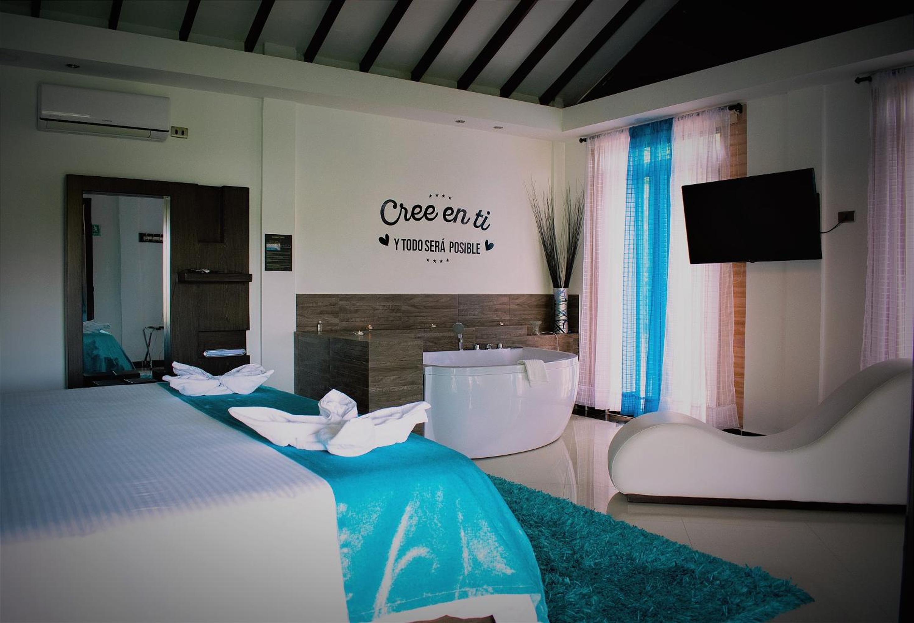 Queen Room with Spa Bath