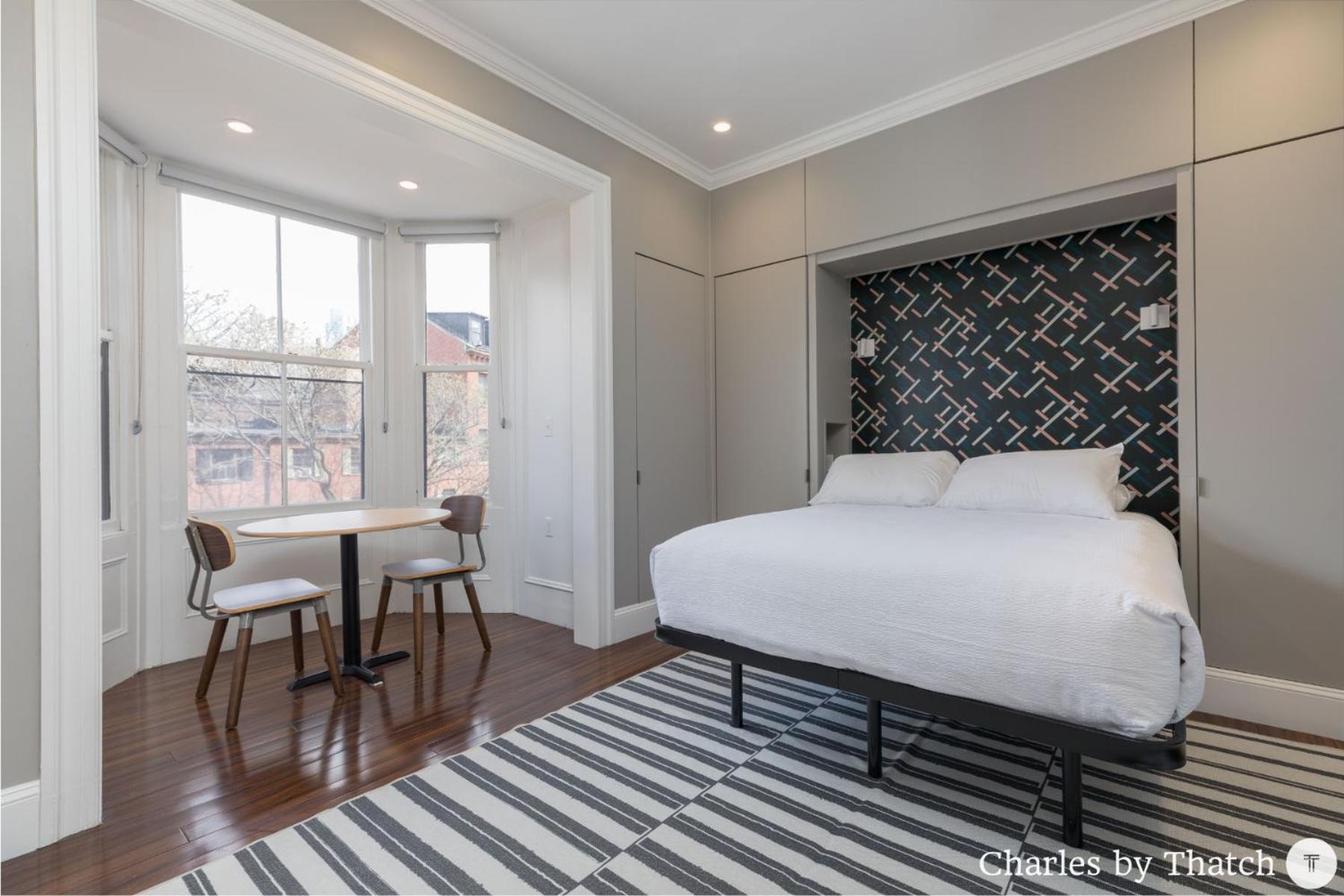 Studio Apartment (5) - Photo 1