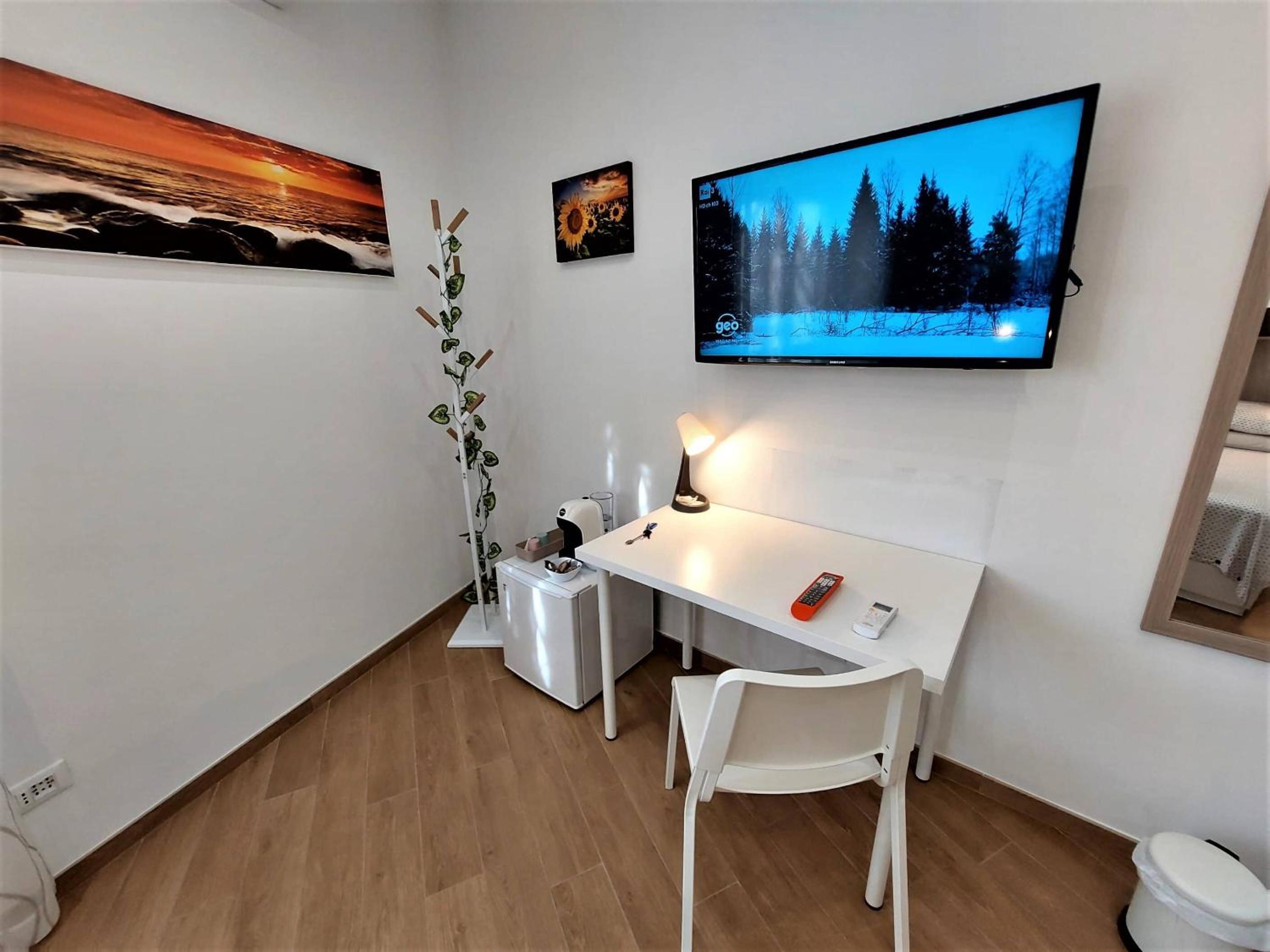 Large Double or Twin Room photo 2
