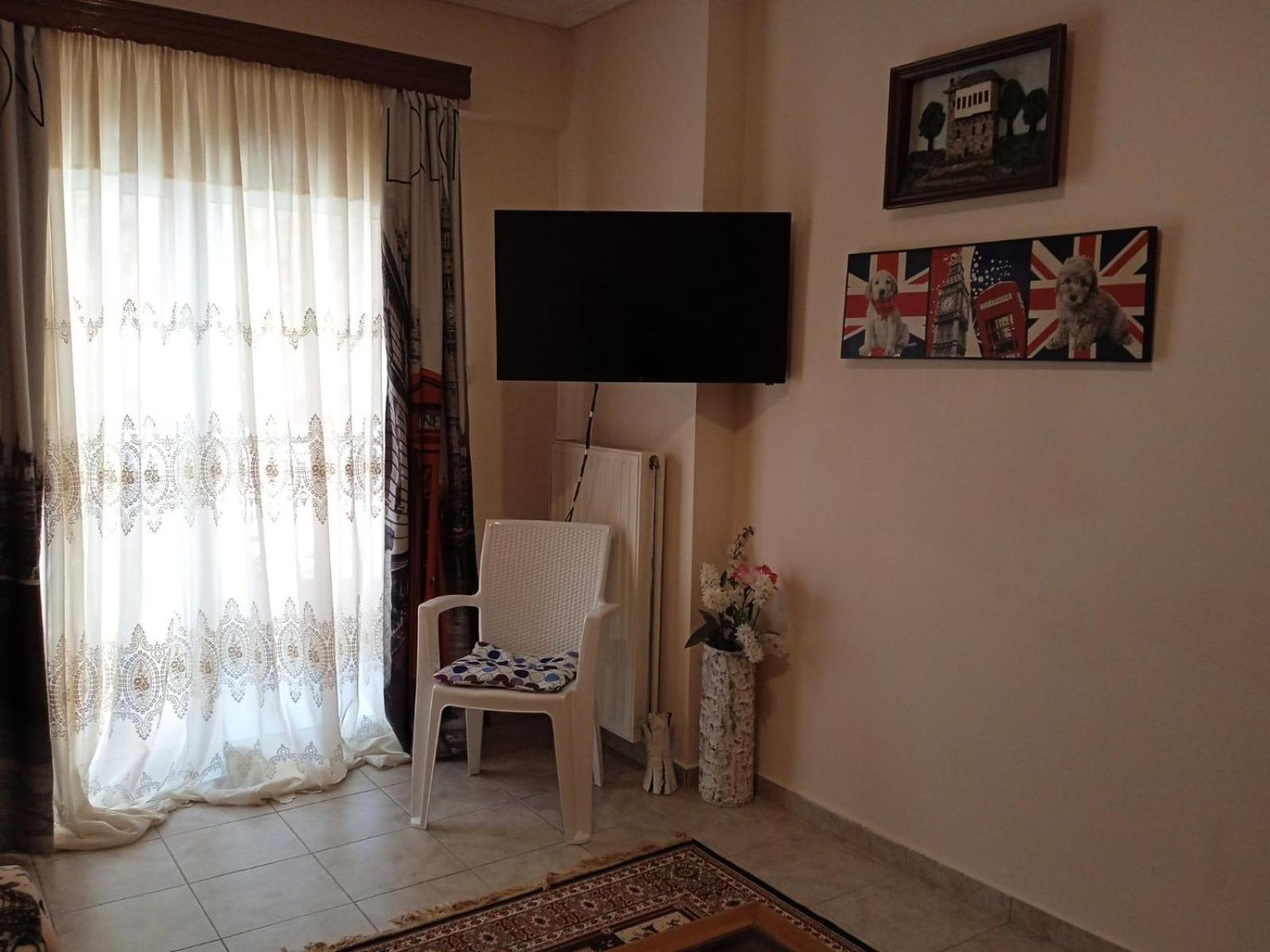 One-Bedroom Apartment - Photo 9