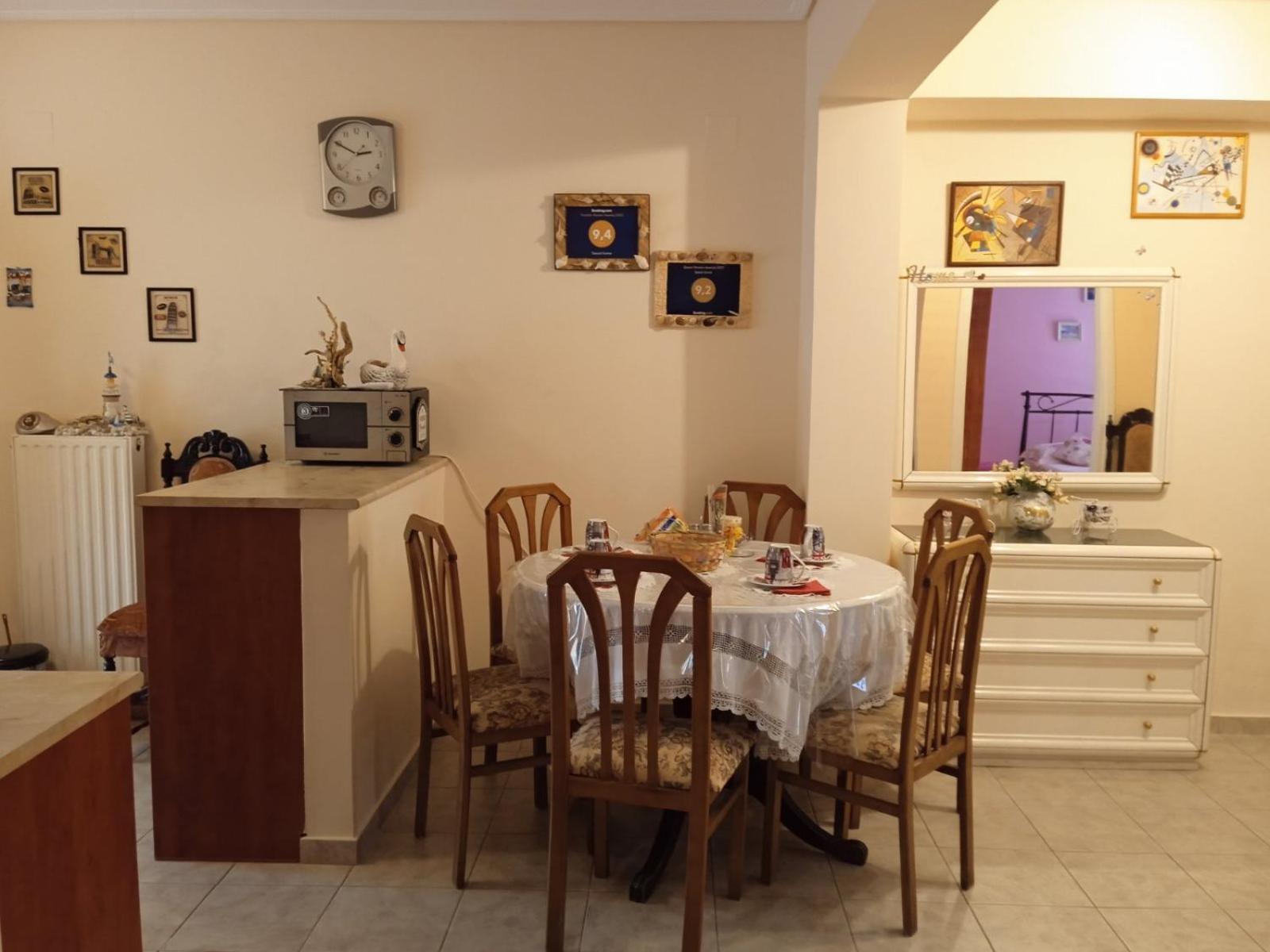 One-Bedroom Apartment - Photo 10