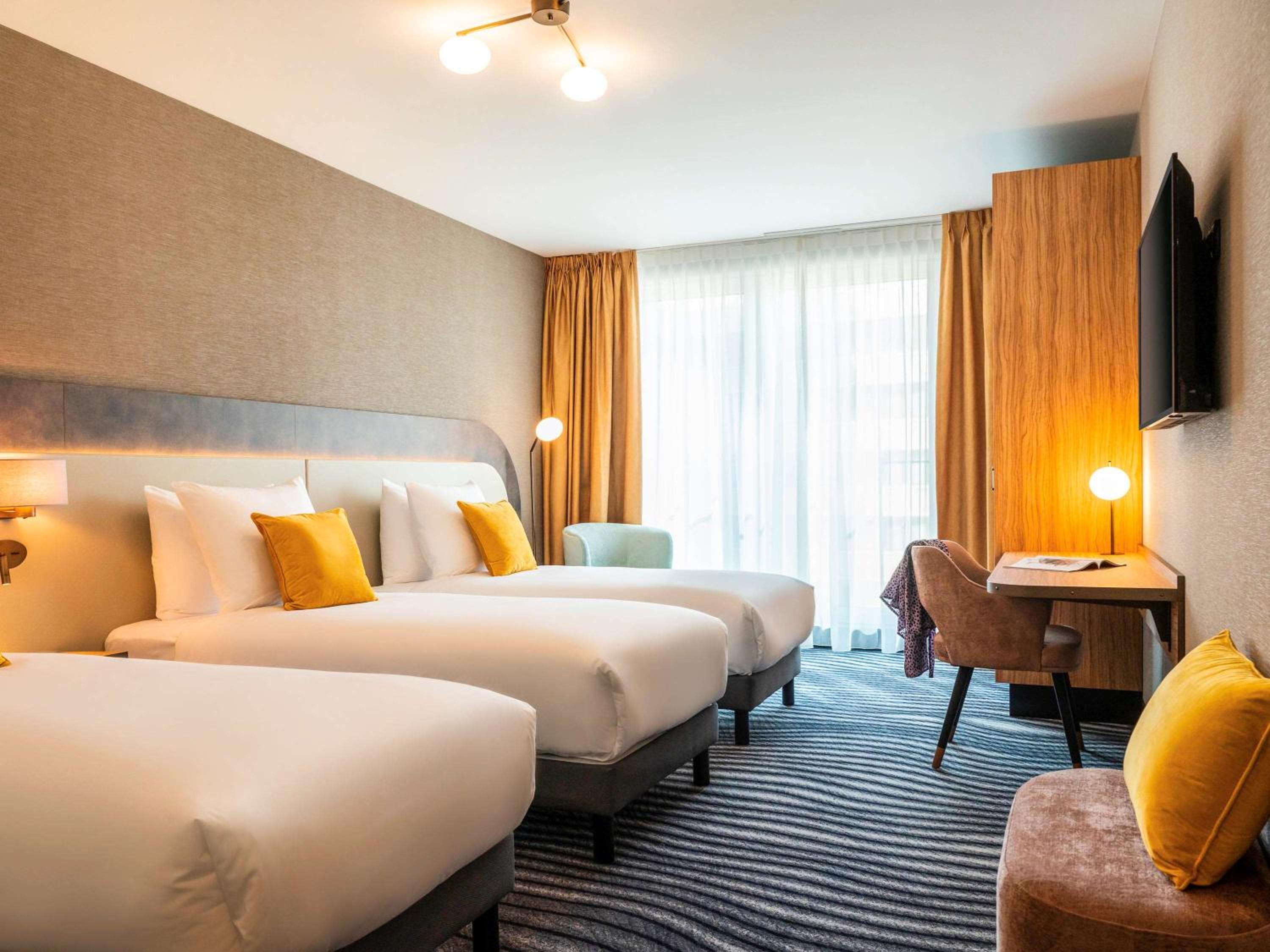 Superior Room with Three Single Beds photo 1