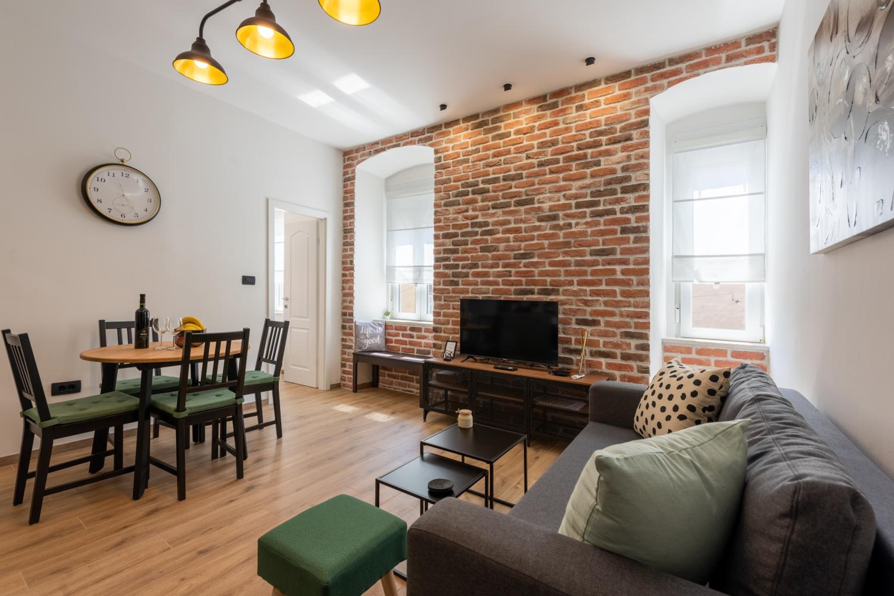 One-Bedroom Apartment