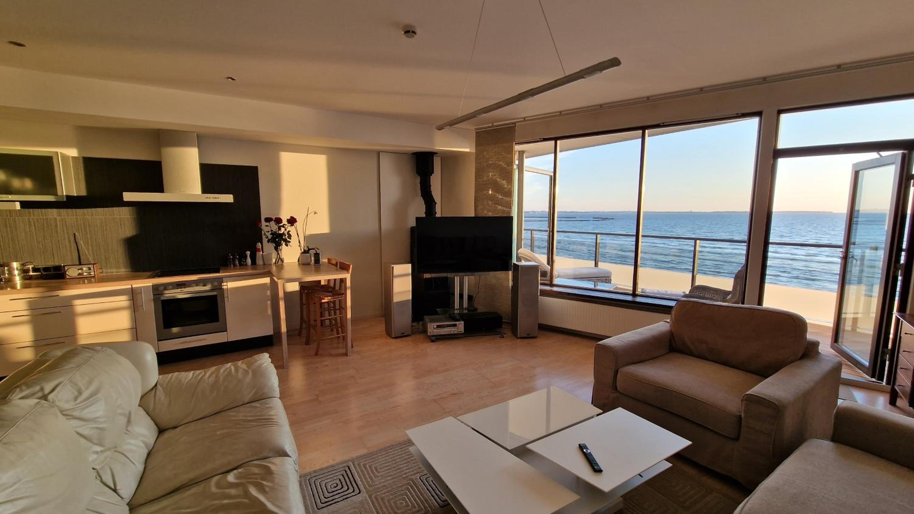 Suite with Hot Tub - Photo 13