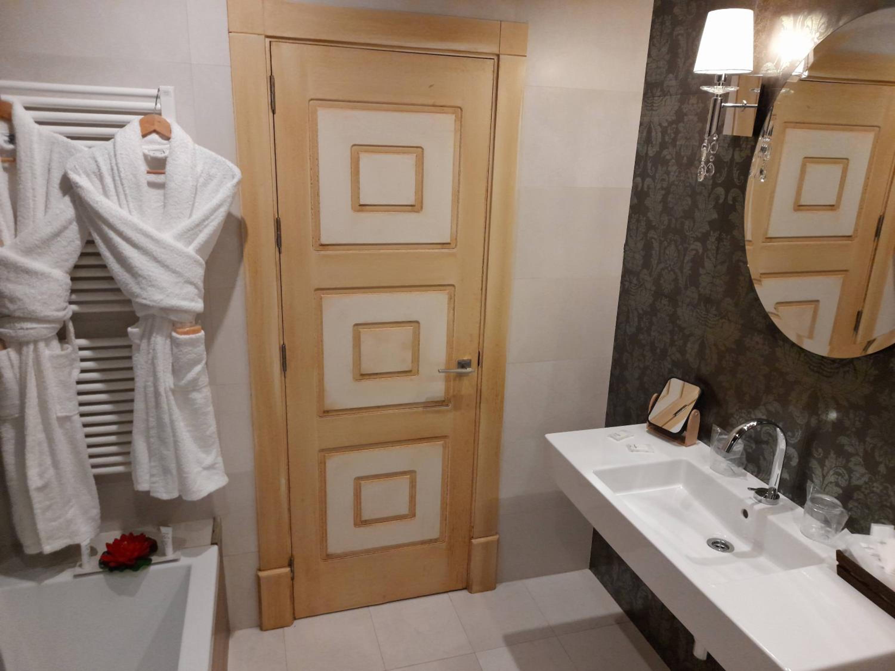 Habitación Doble con Bañera de Hidromasaje Habitación Doble con Bañera de Hidromasaje