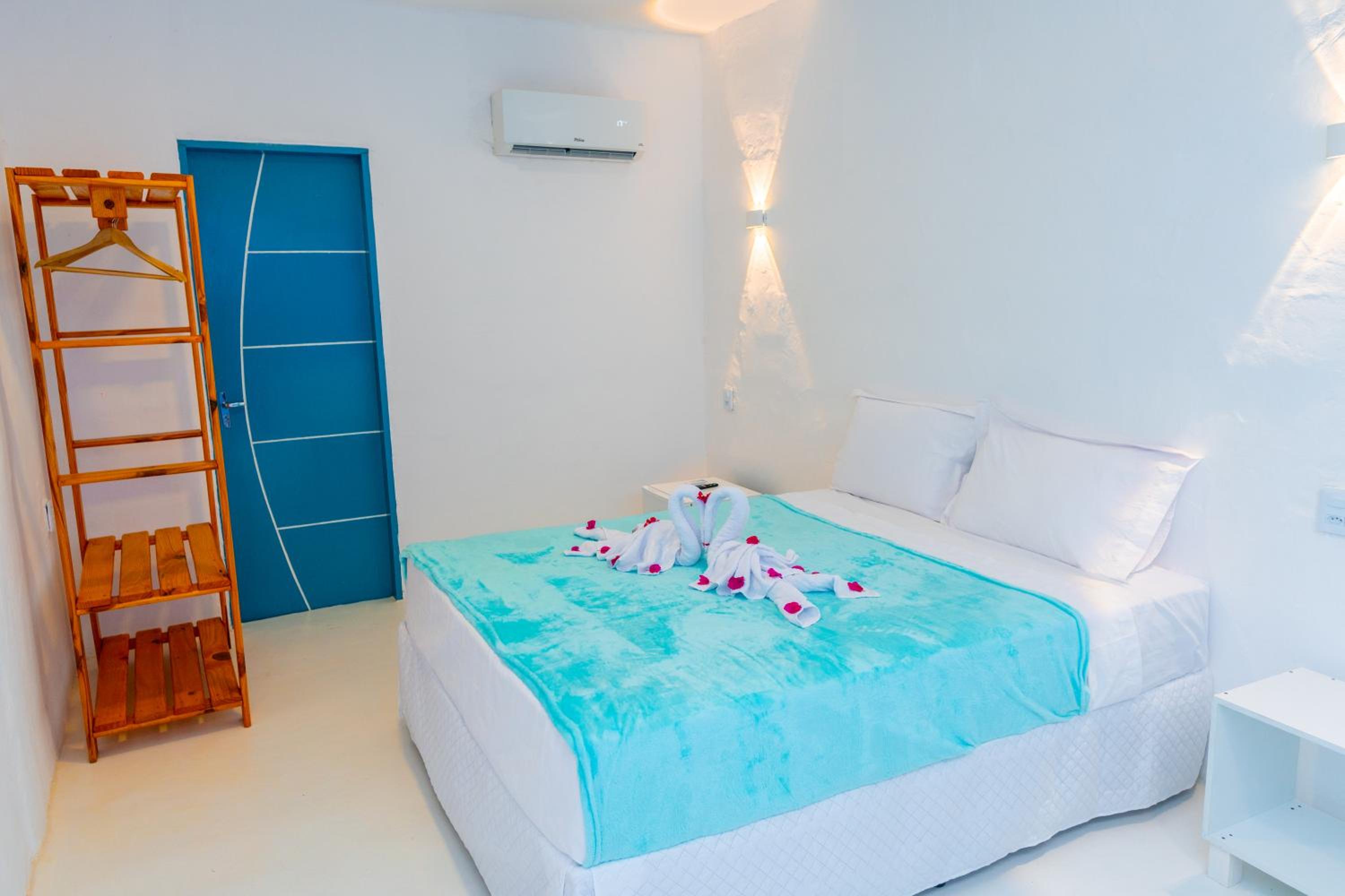 Deluxe Room - Photo 5