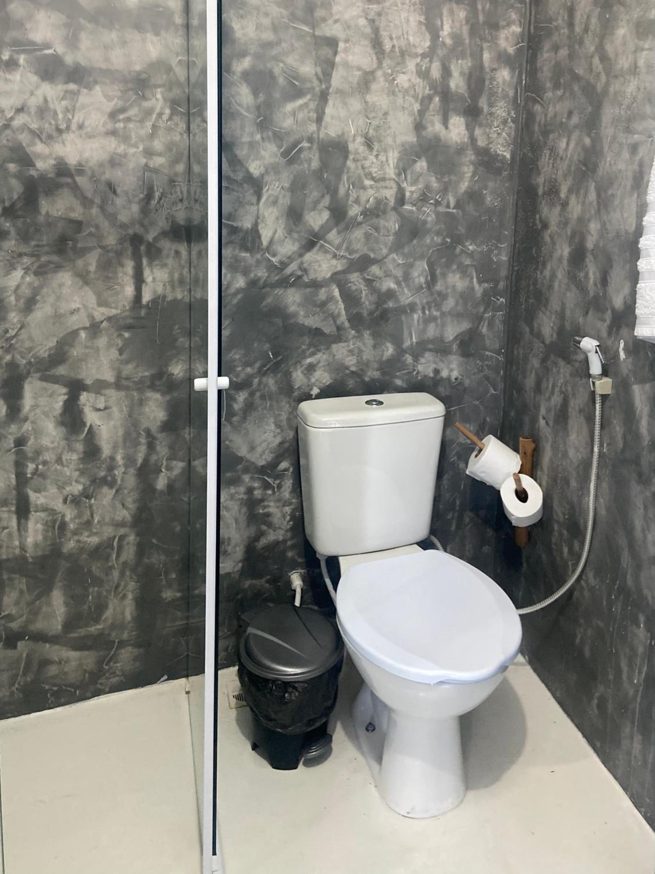 Deluxe Double Room with Bath - Photo 6