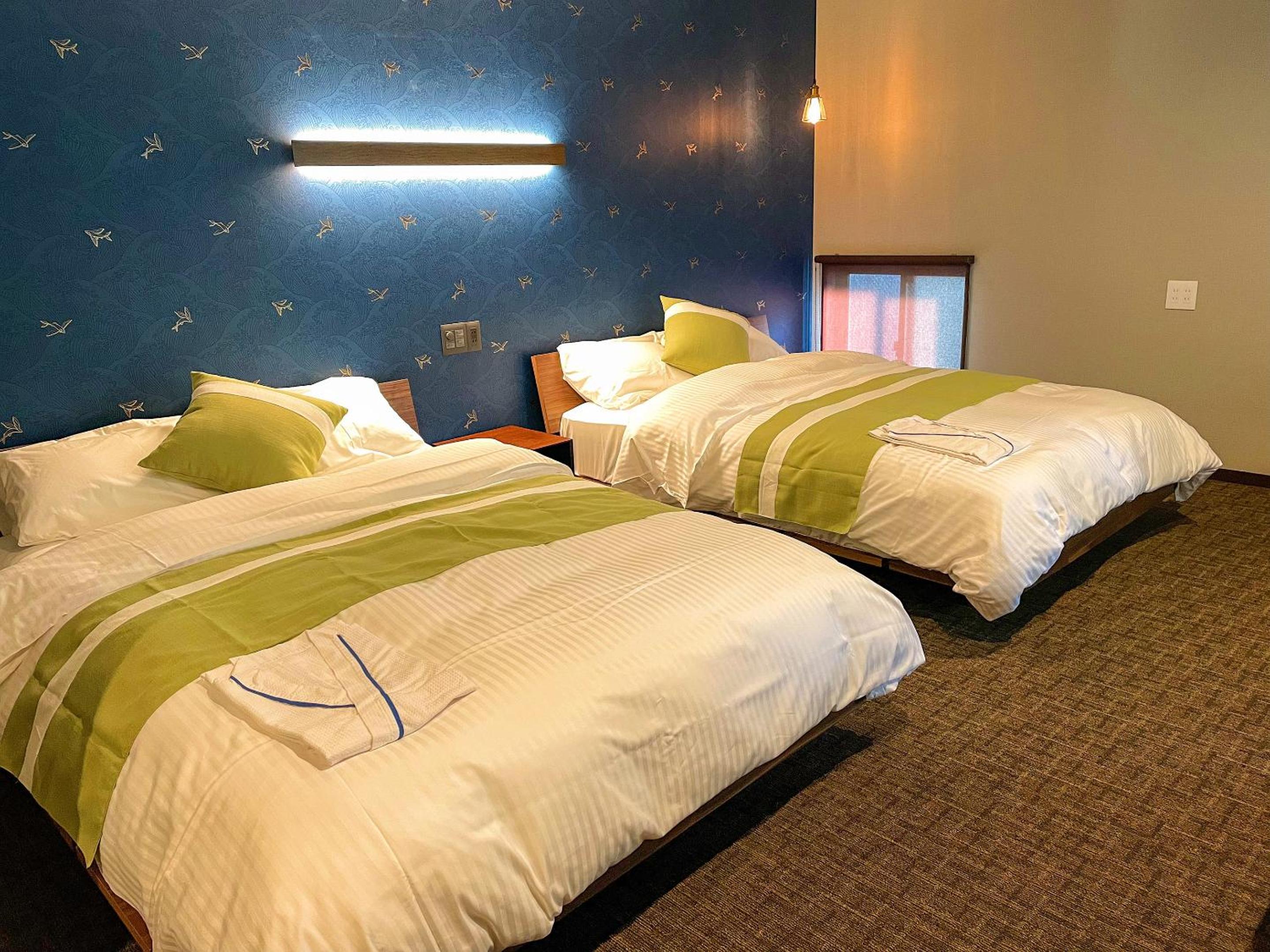 Double or Twin Room with Private Bathroom - Photo 8