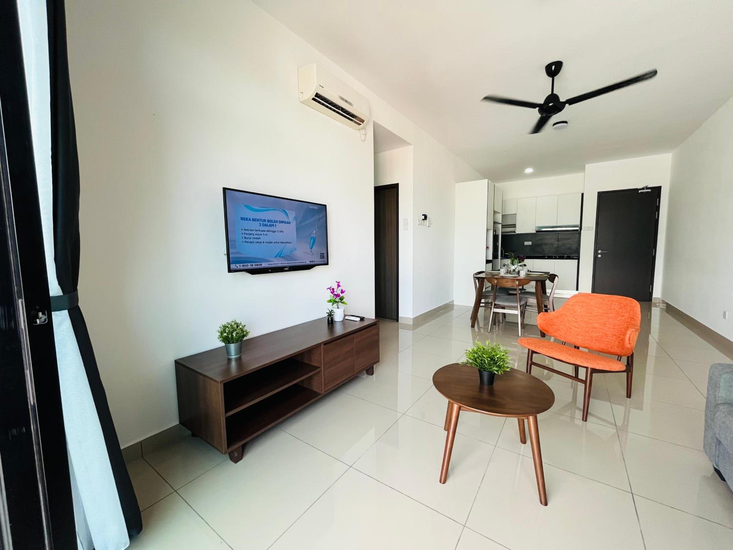 Two-Bedroom House - Photo 18