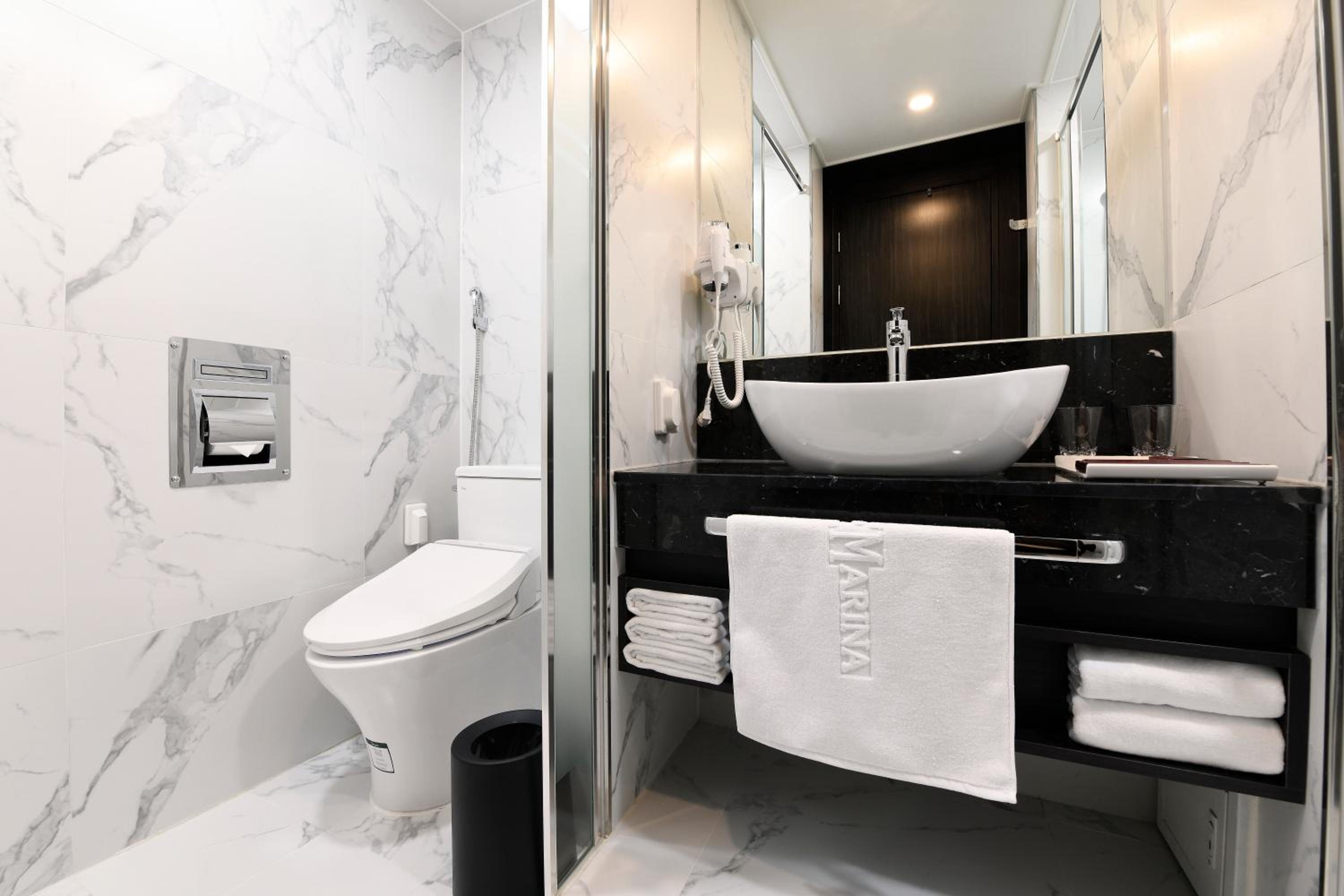 Deluxe Triple Room With Sea View - Photo 4