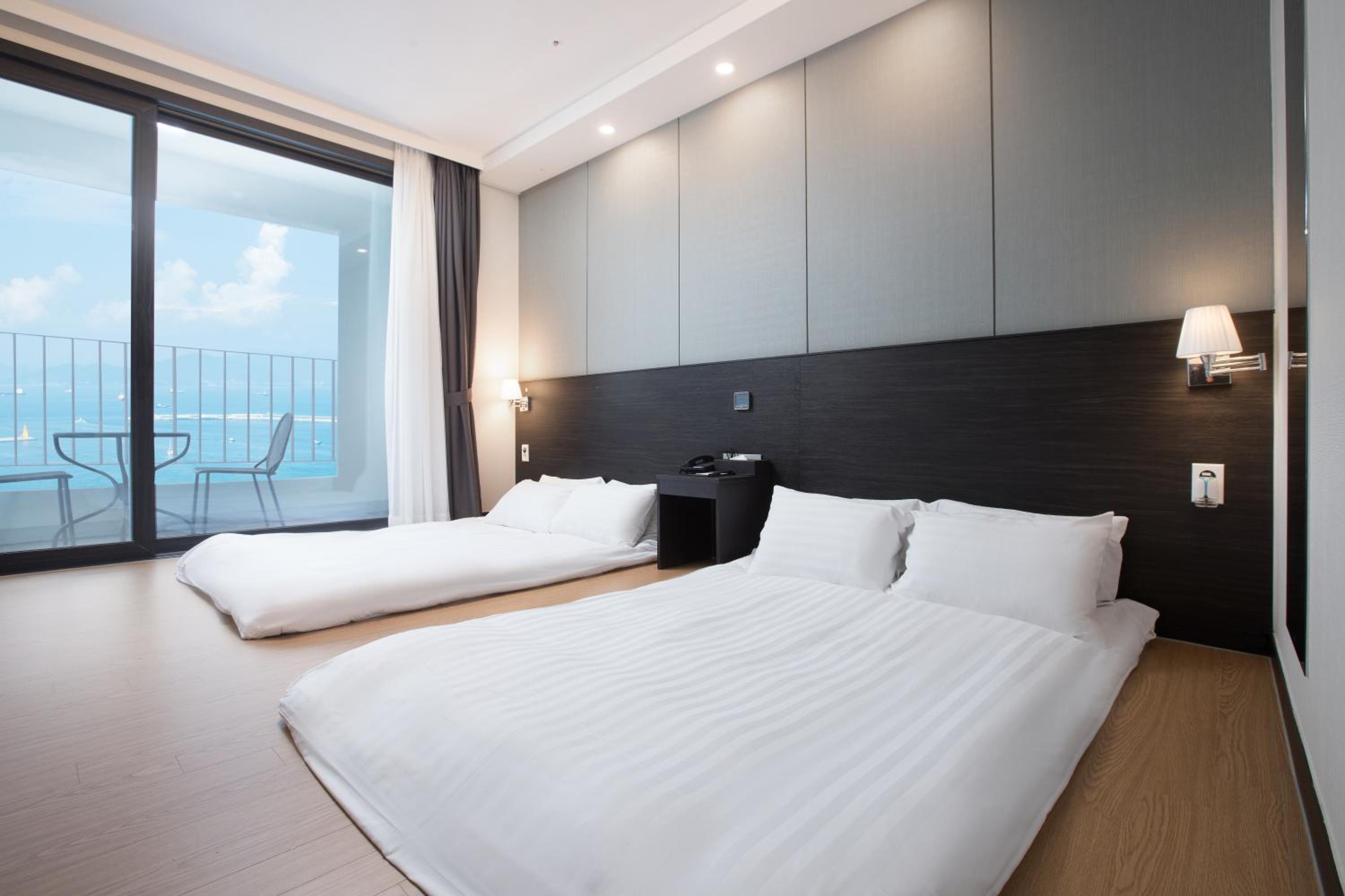 Limited Offer - Room Selected At Check In With Late Check-In From 18:00 - Free Breakfast For 1 Person - Photo 7