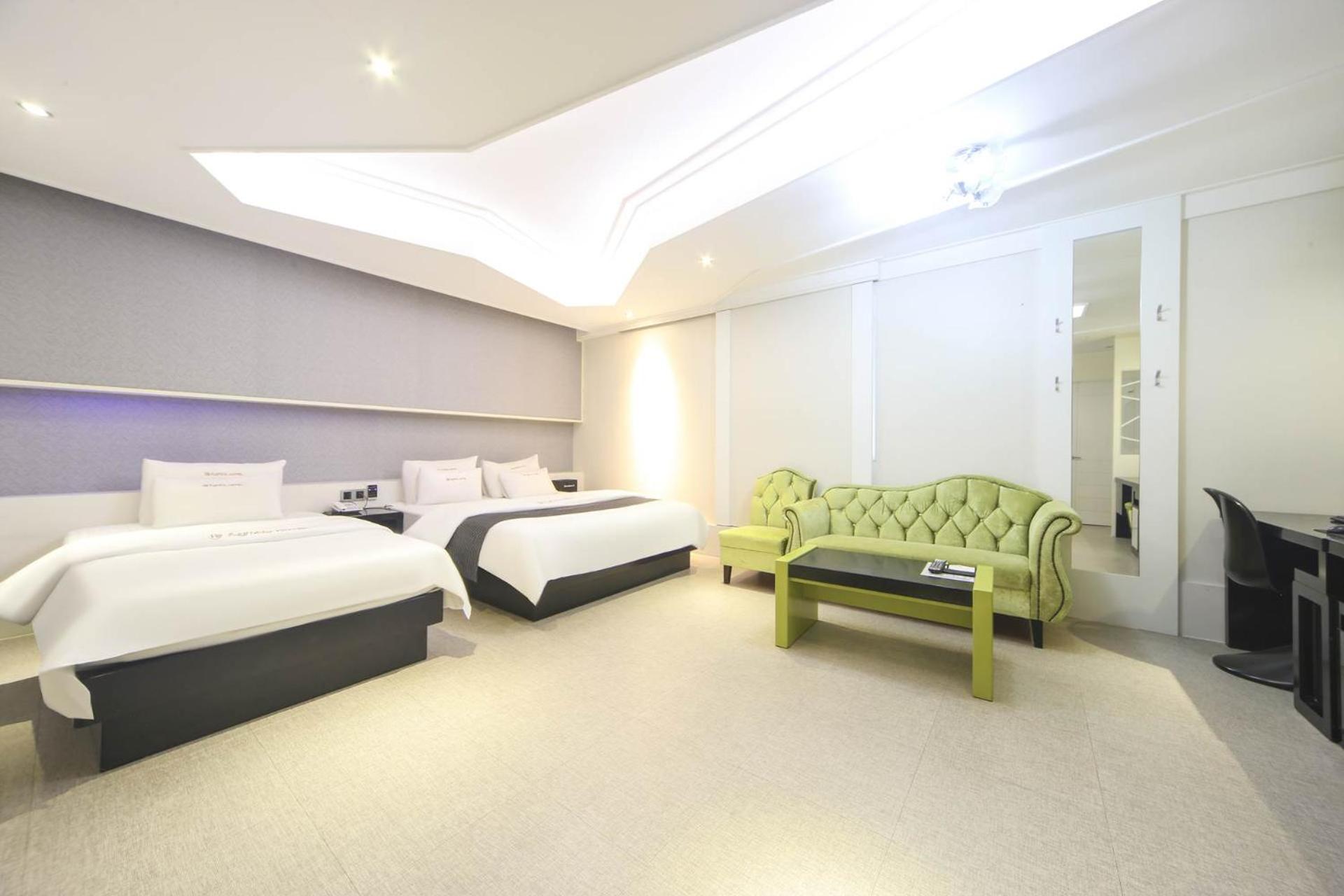 Double or Twin Room - Photo 4