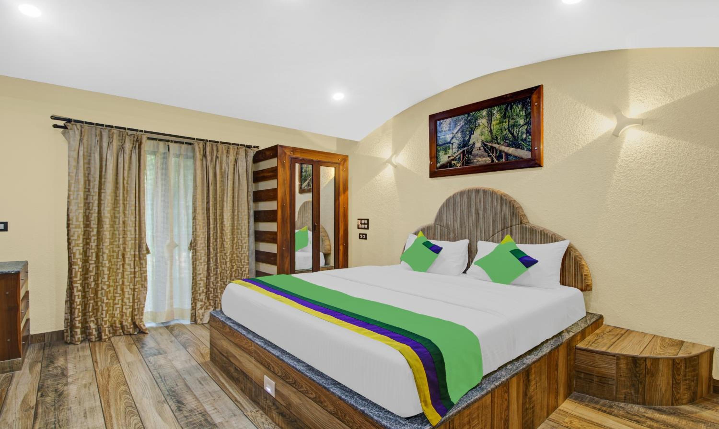 Deluxe Room with Balcony