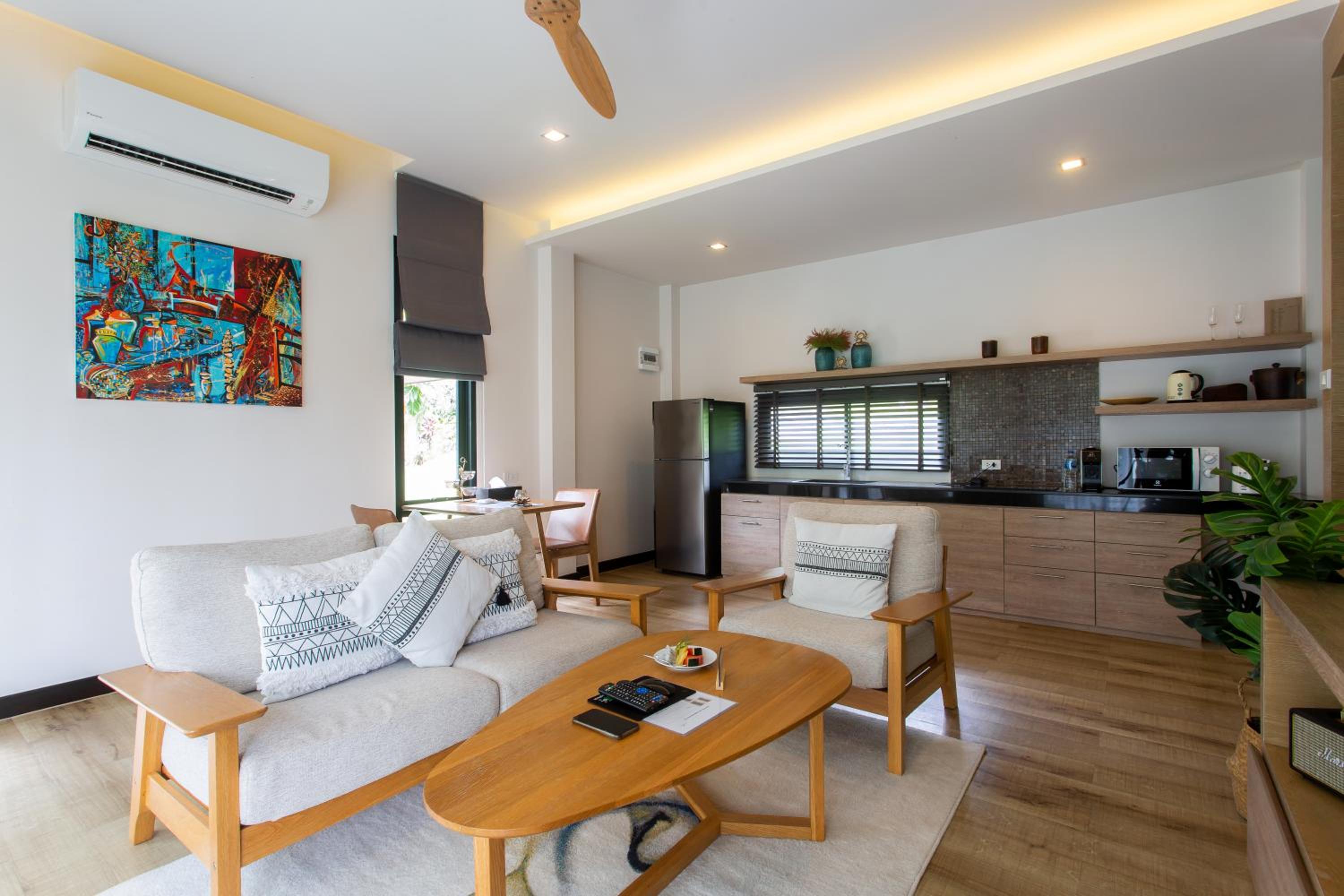 Villa with Private Pool - Photo 11