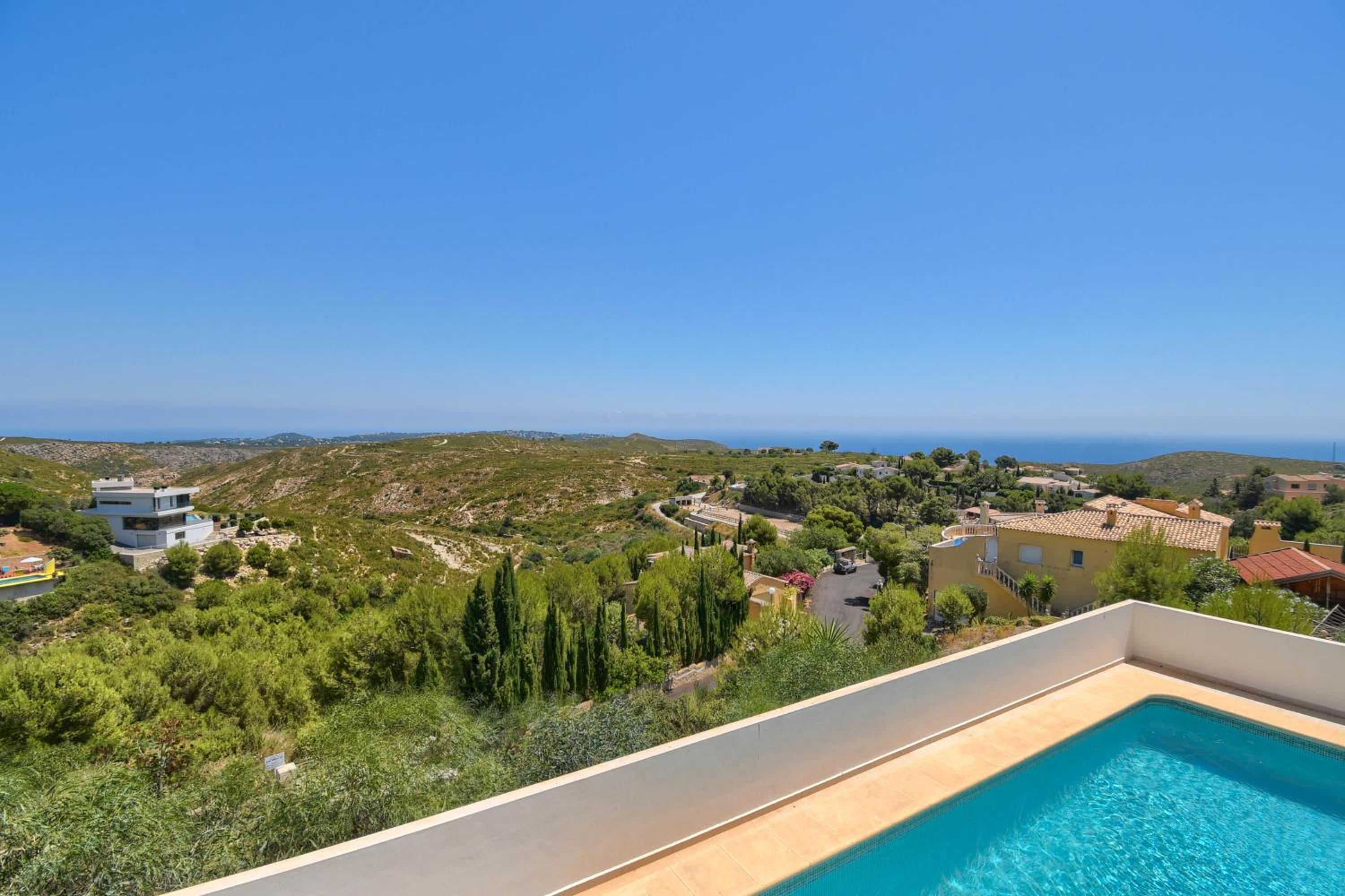 Villa photo 3