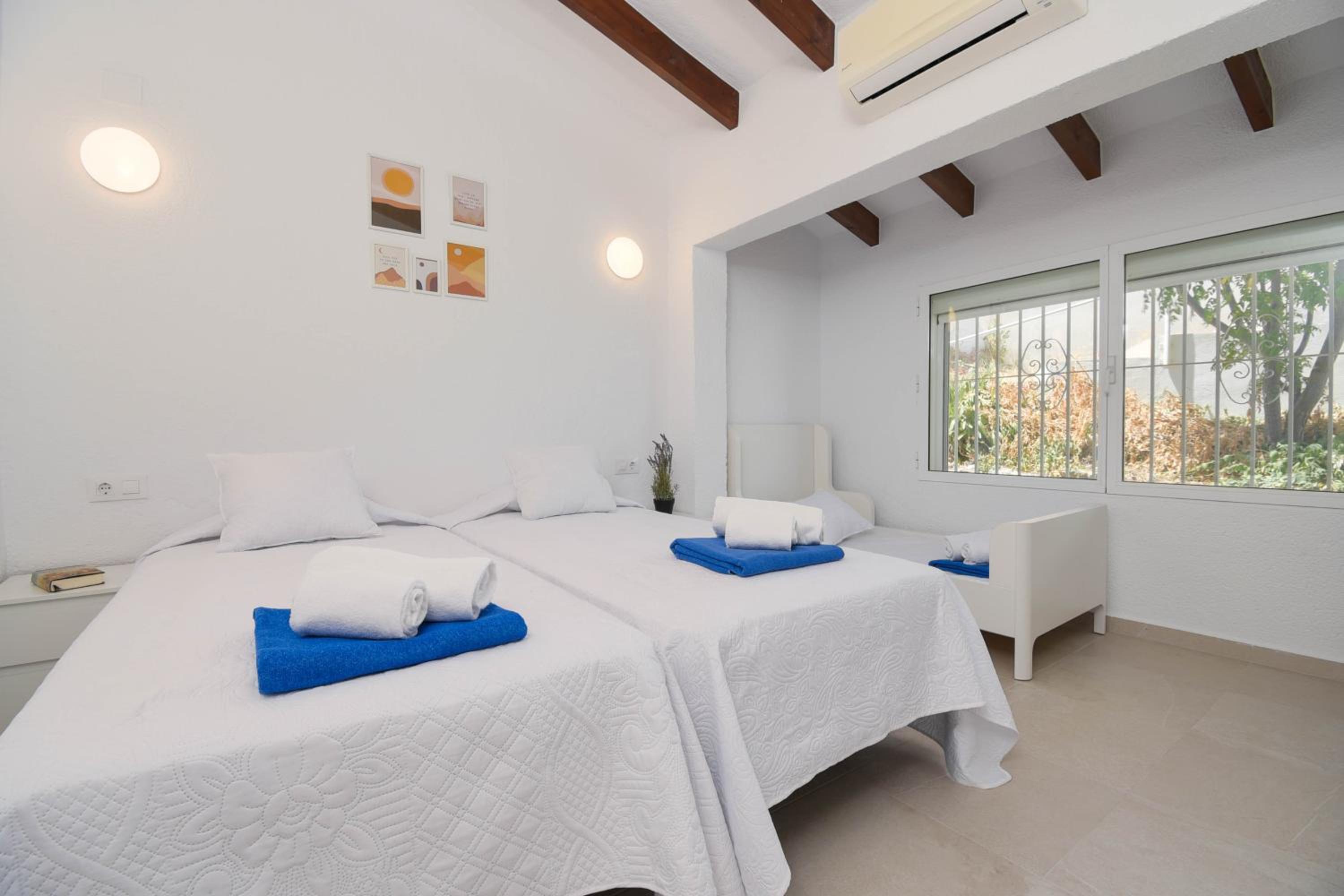 Villa photo 2