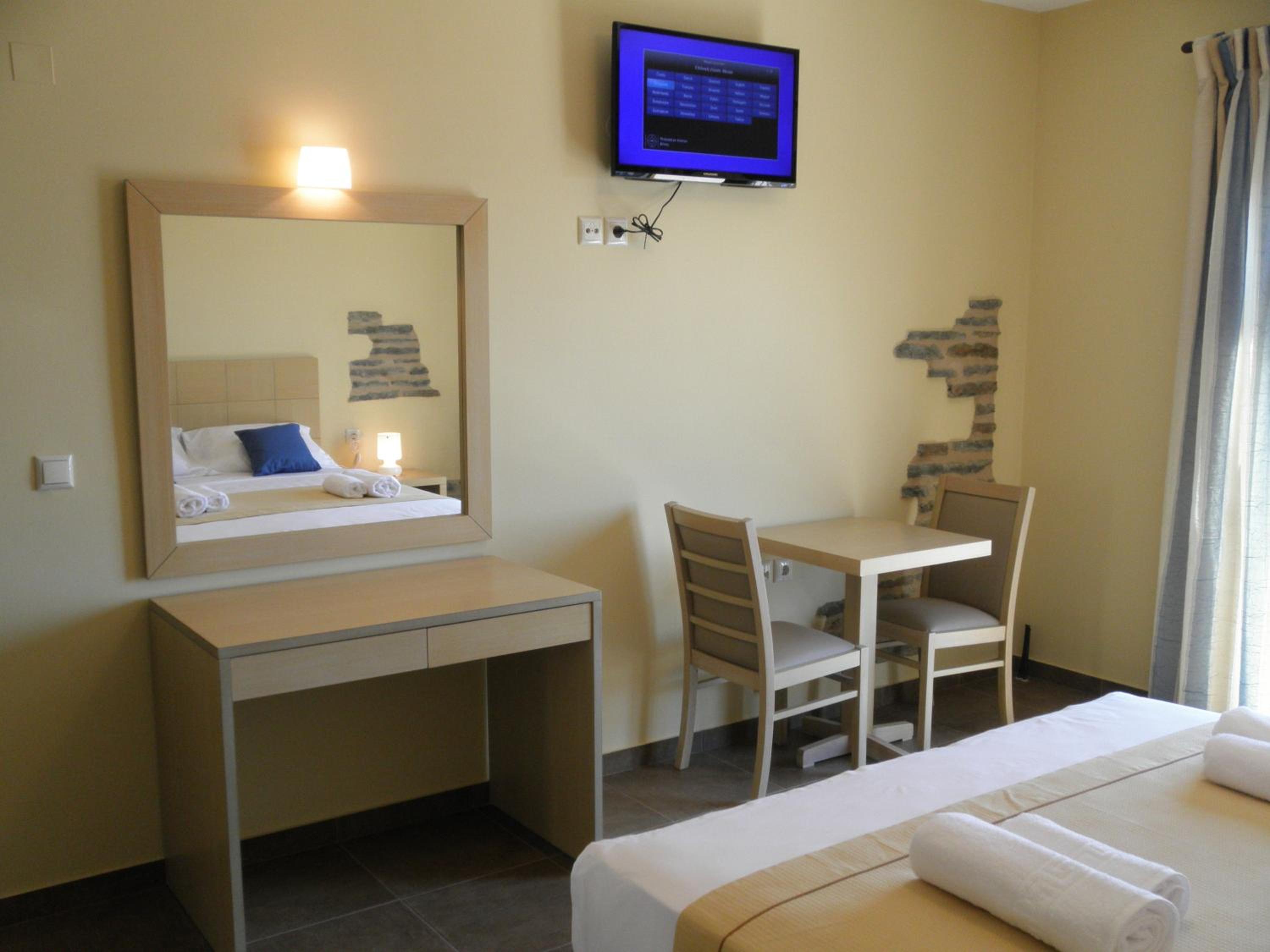 Double Room with Sea View - Photo 6