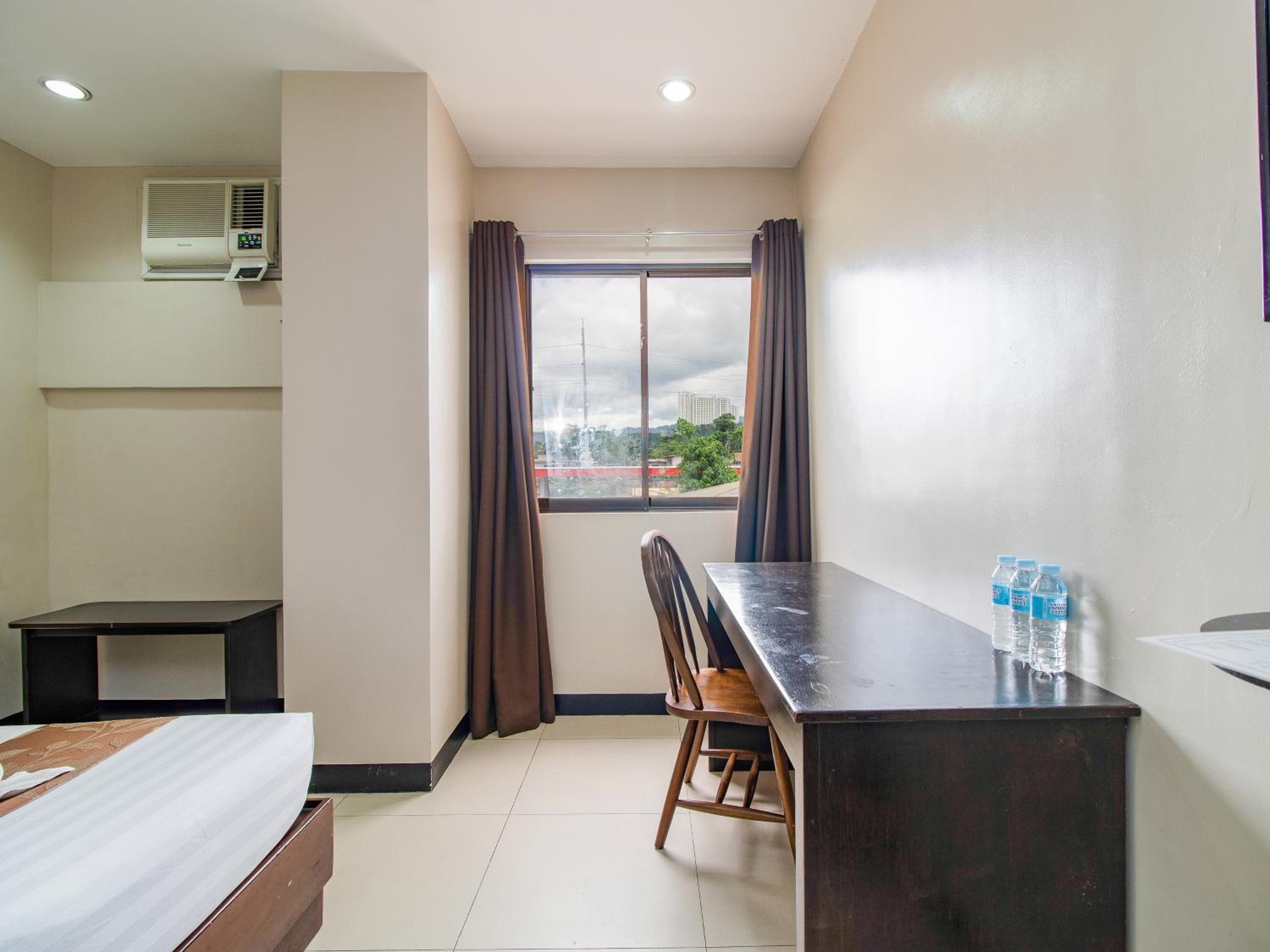 Standard Triple Room photo 2