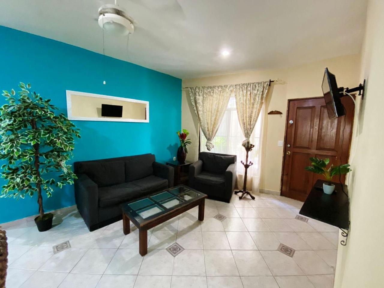 Apartment with Terrace - Photo 30