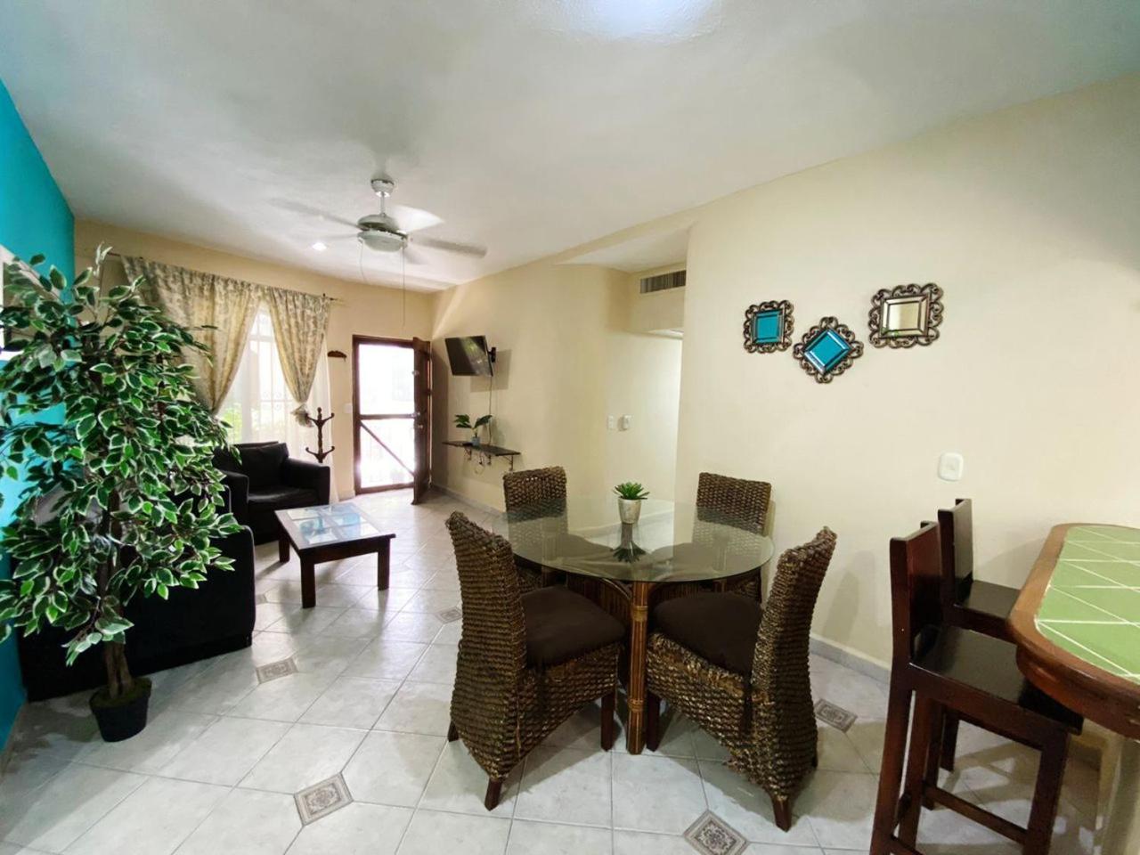 Apartment with Terrace - Photo 24