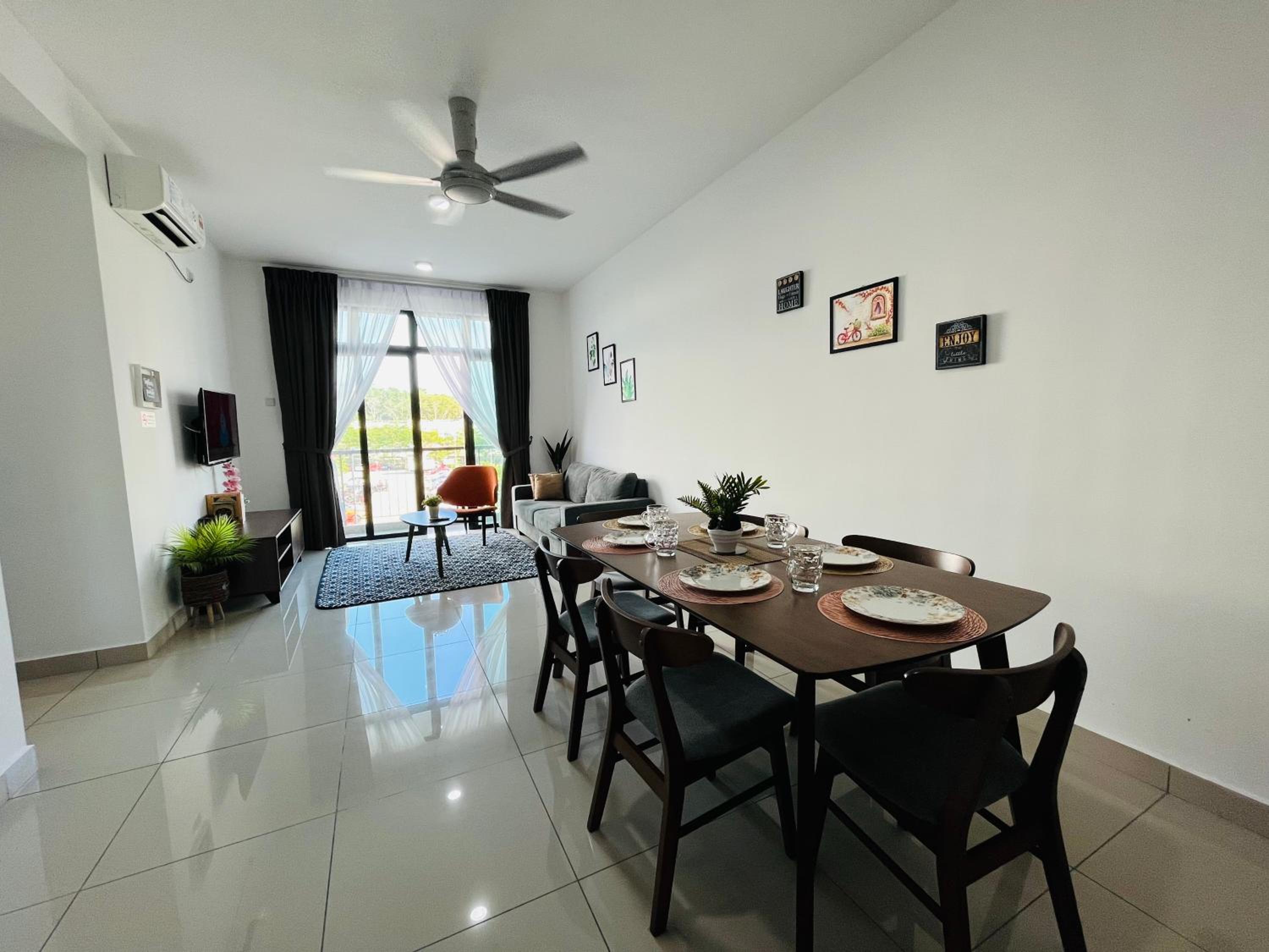 Three-Bedroom House - Photo 15