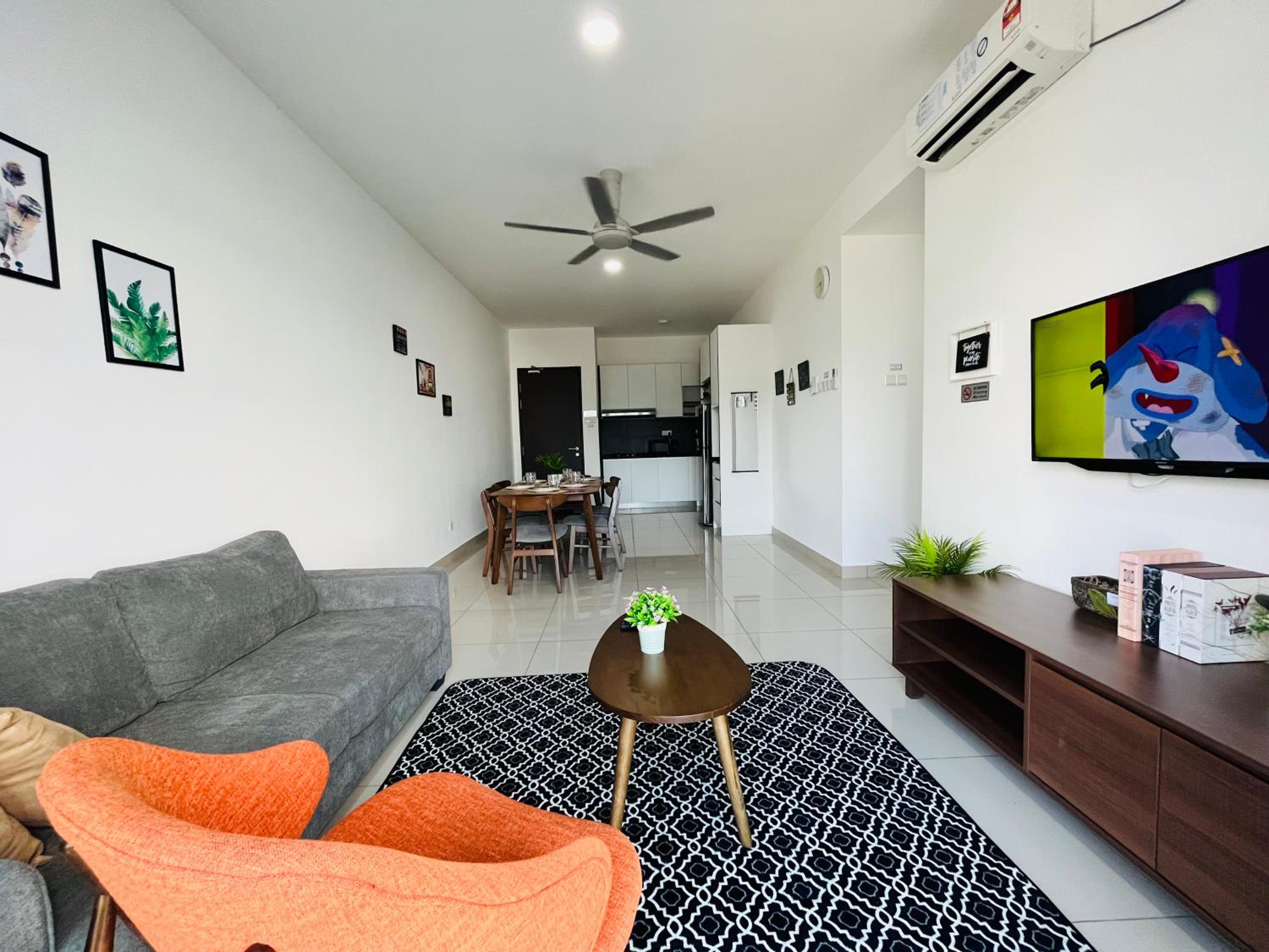 Three-Bedroom House - Photo 12