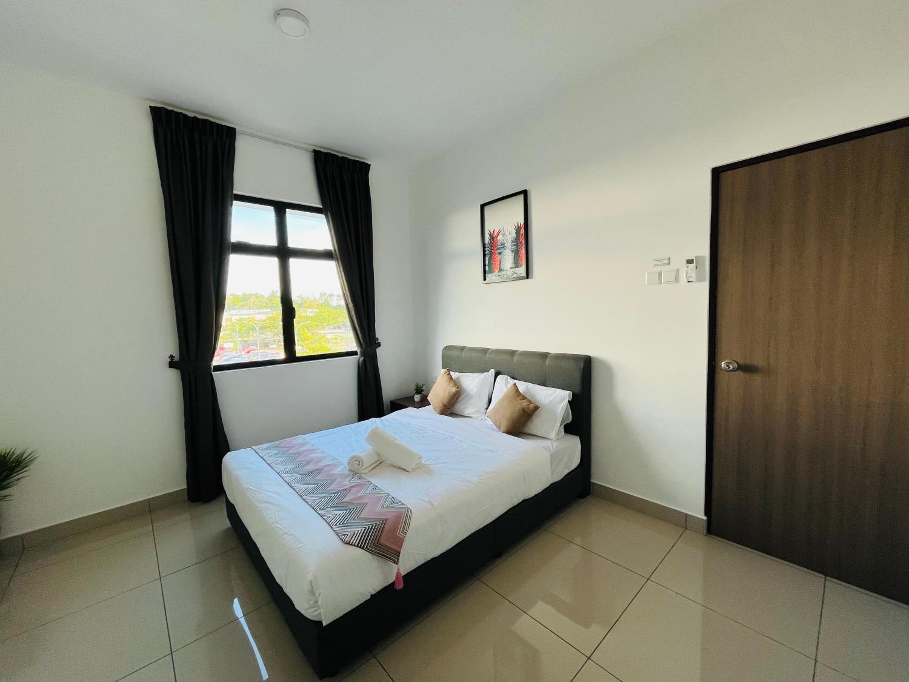 Three-Bedroom House - Photo 22