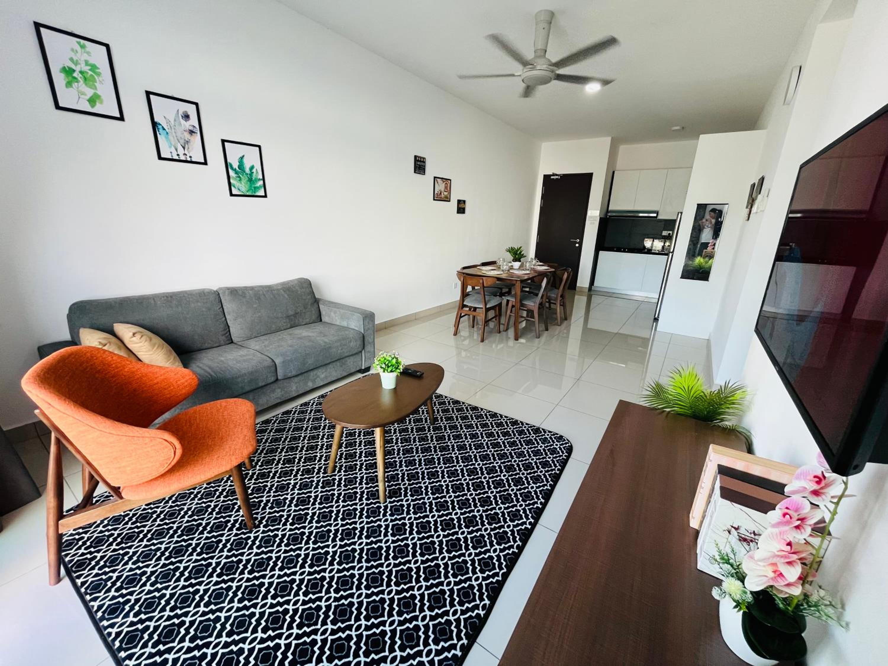 Three-Bedroom House - Photo 24