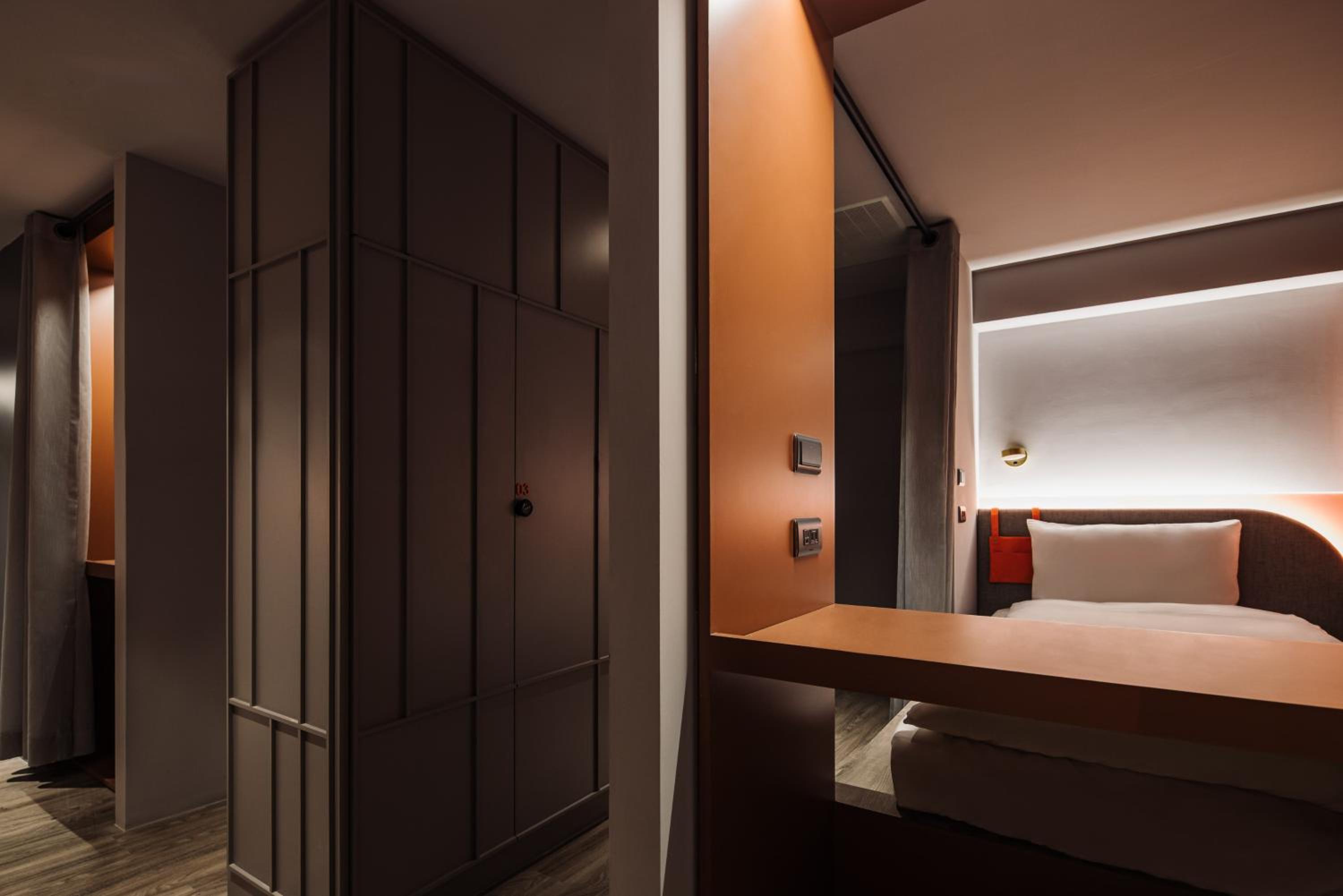 Bed in 6-Bed Dormitory Room(Female Only)