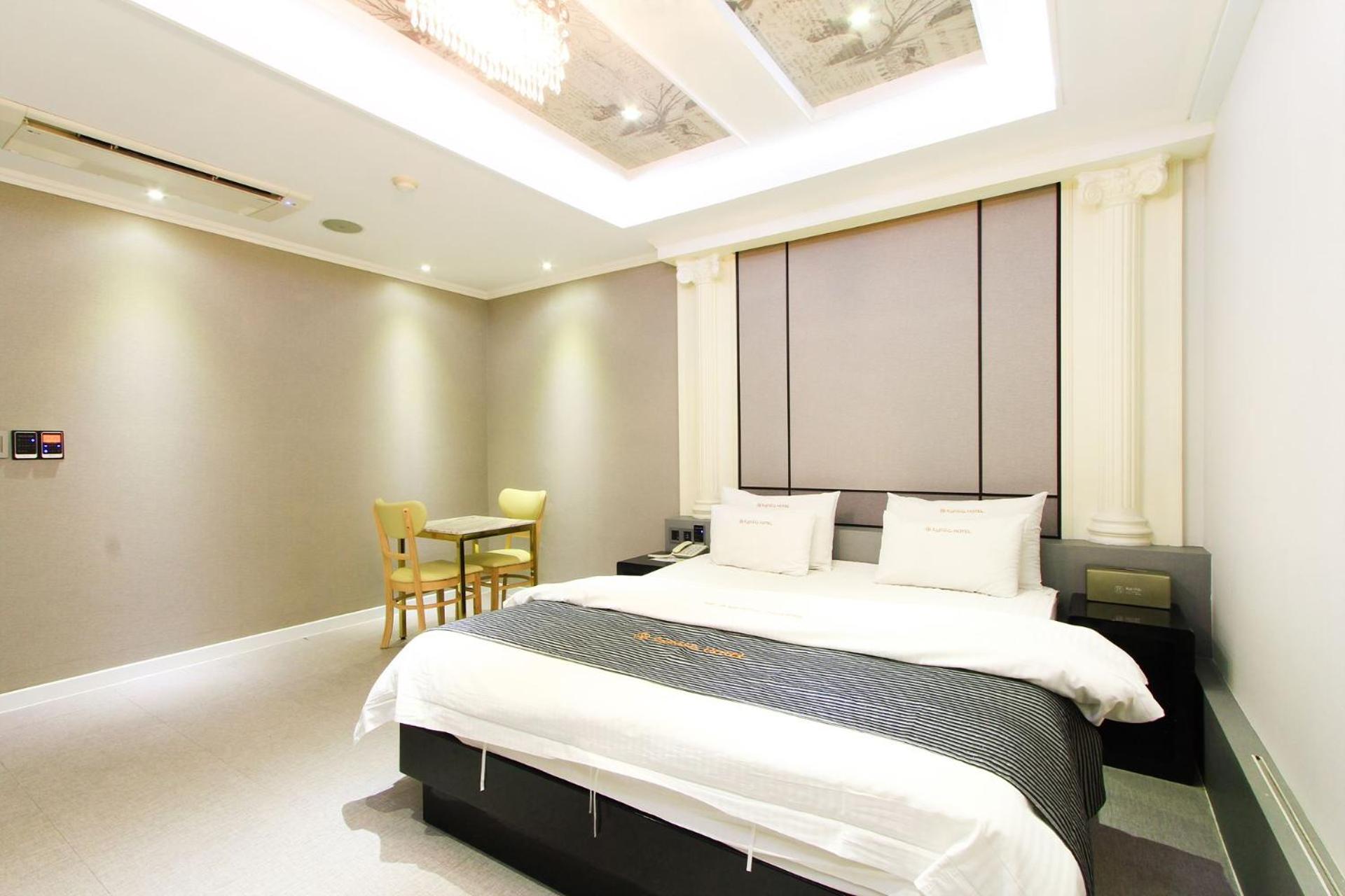 Deluxe Room - Photo 3