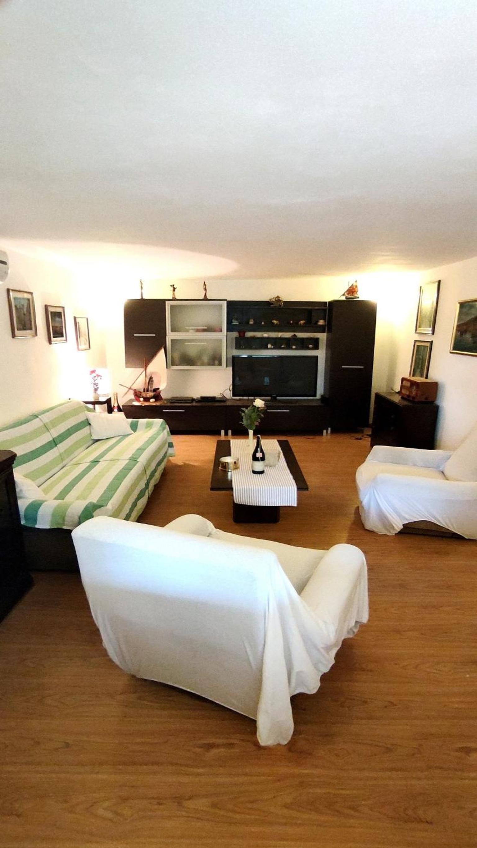Three Bedroom holiday home 