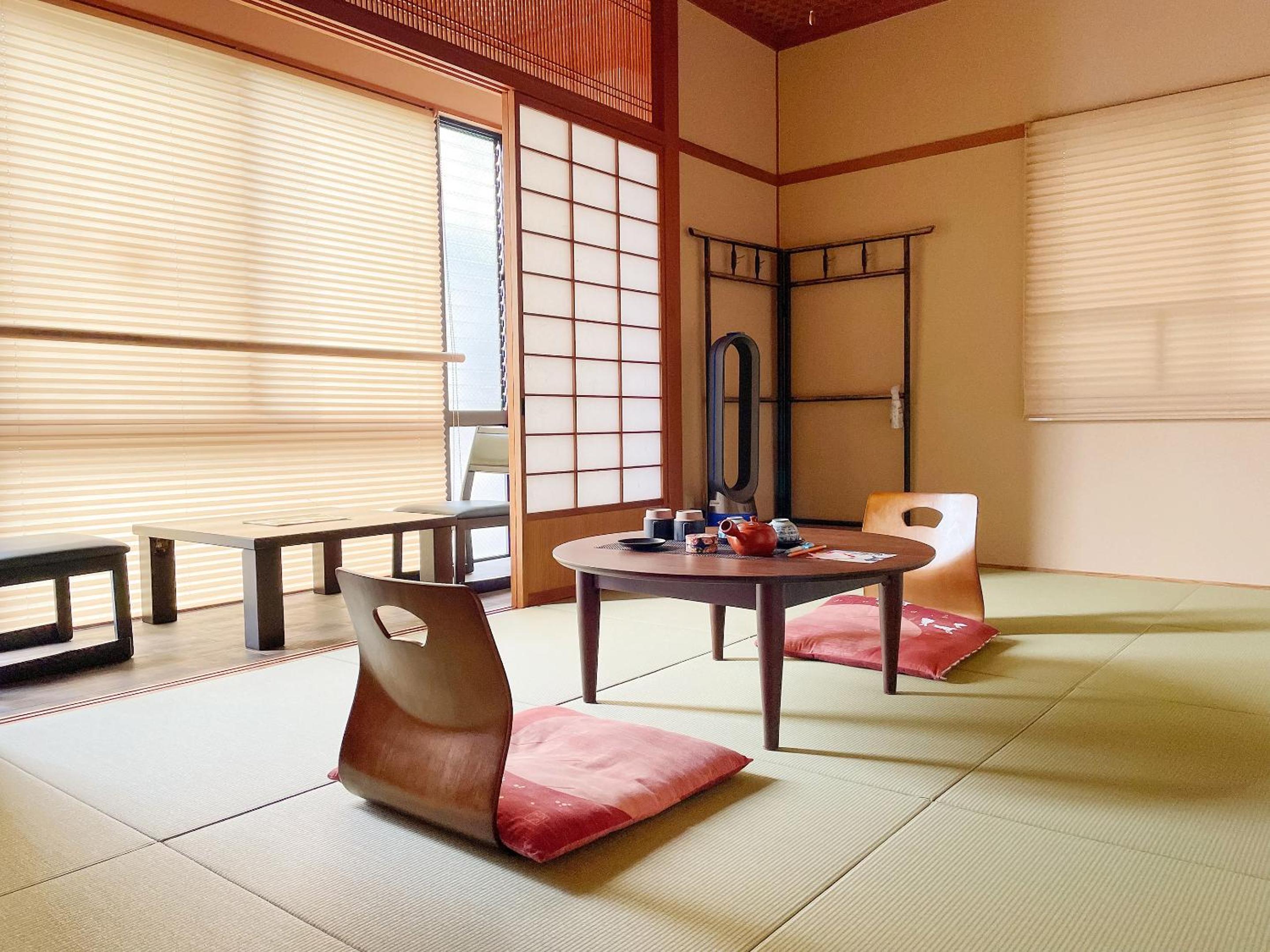 Japanese-Style Room