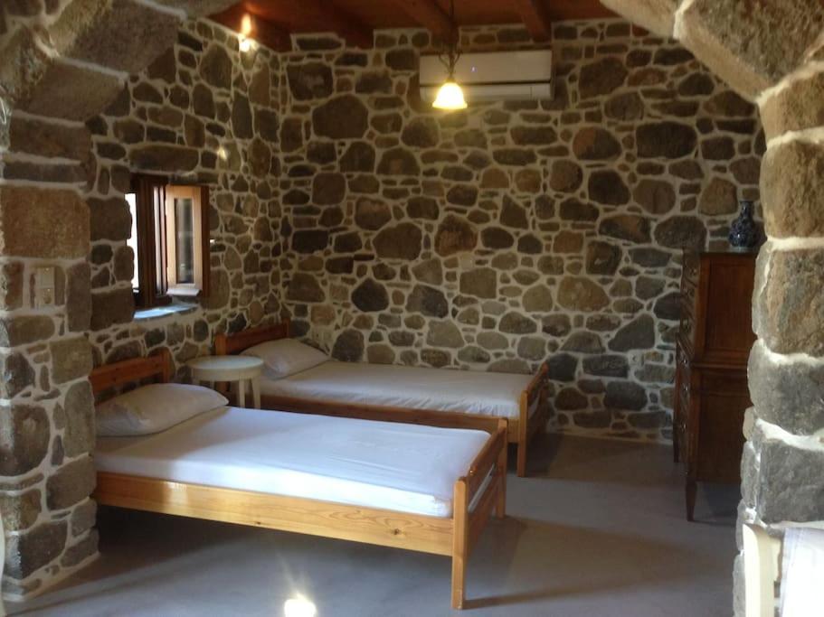 One-Bedroom House photo 1
