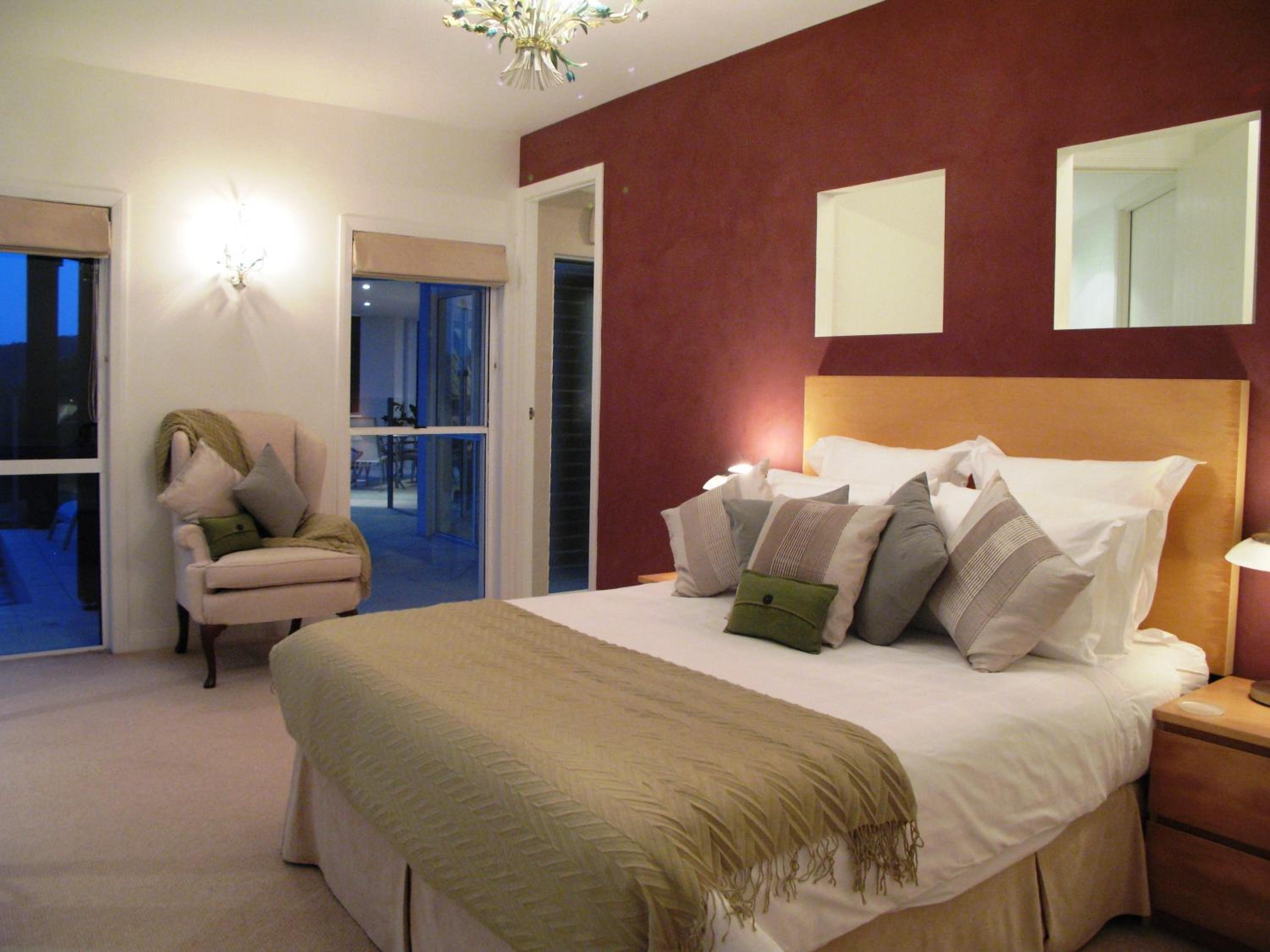 Queen Room with Pool View photo 3