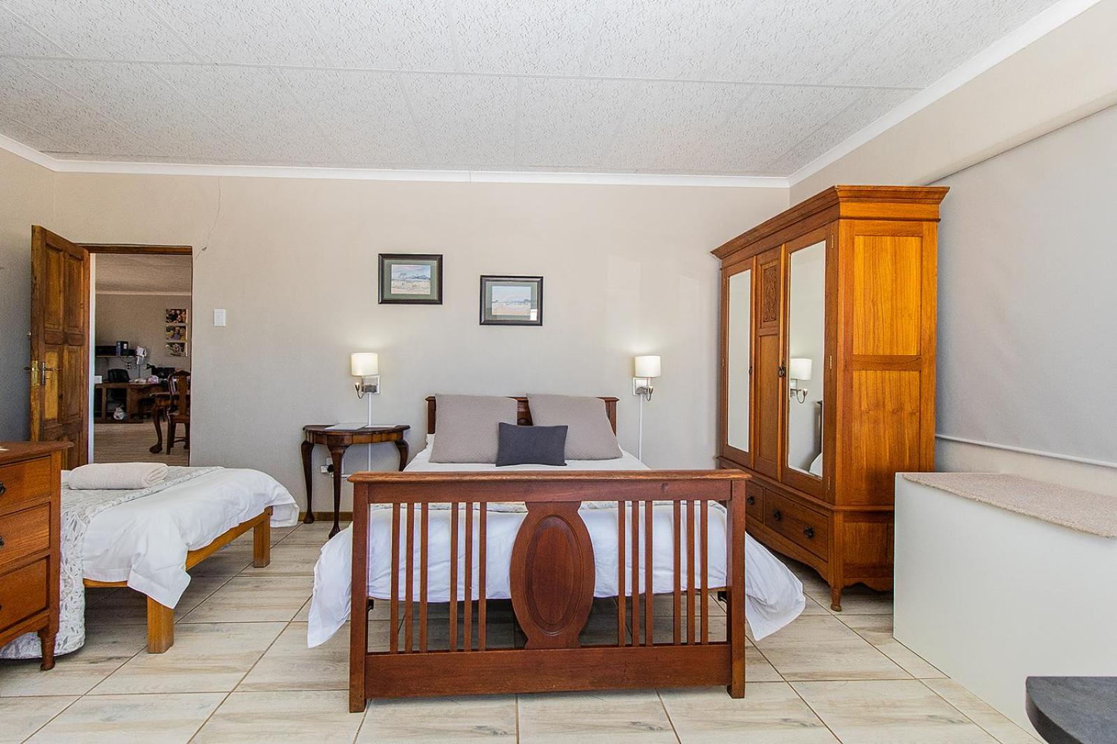 Basic Triple Room photo 1
