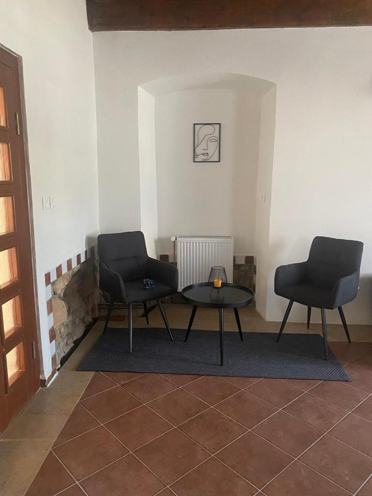 One-Bedroom Apartment - Photo 45