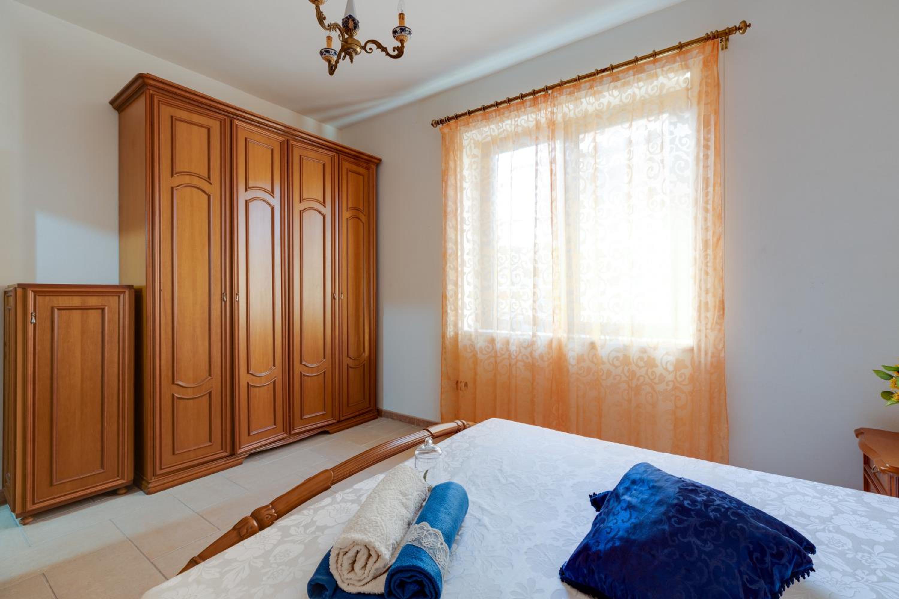One-Bedroom House photo 2